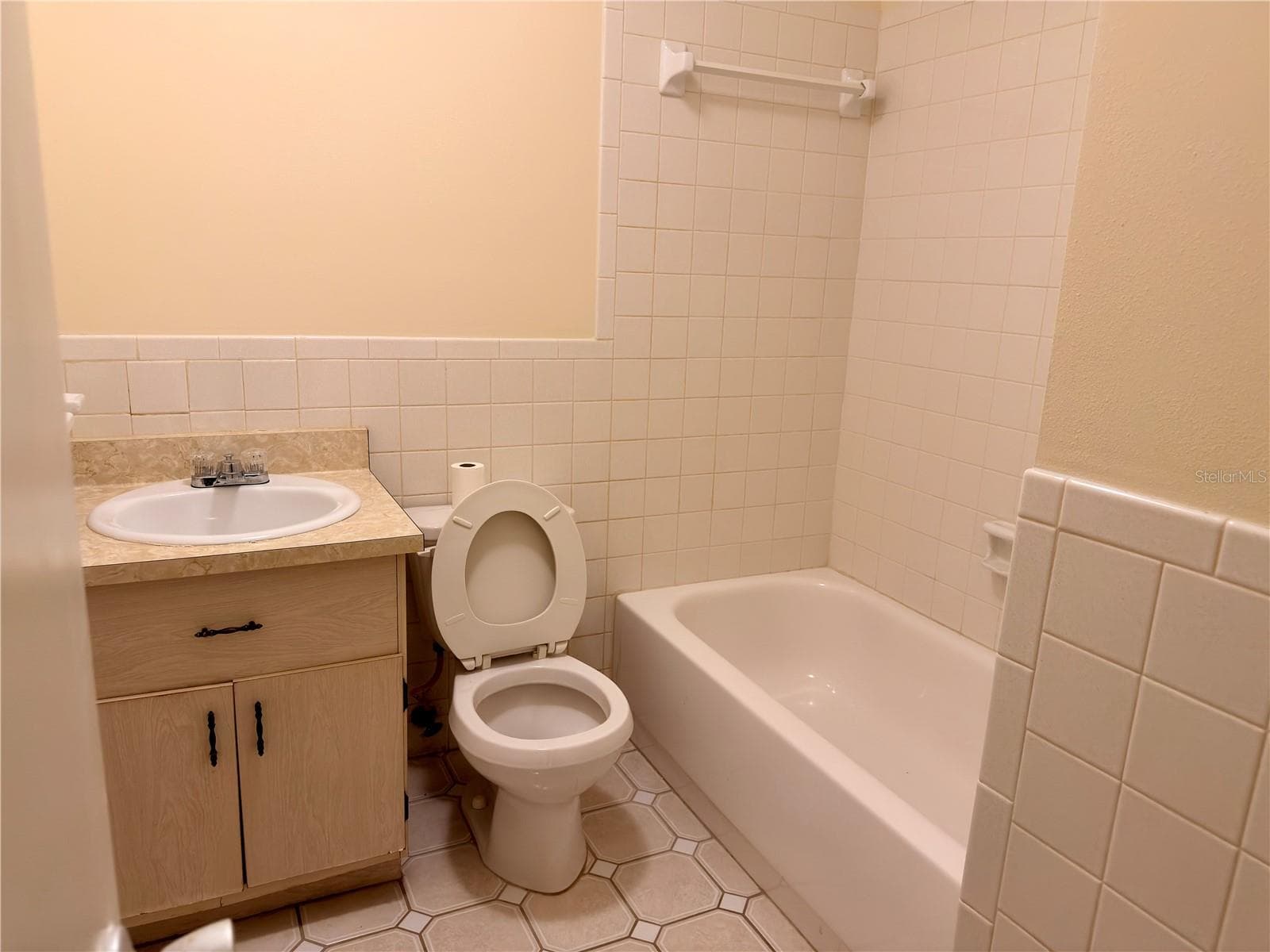 Condominium at 4746 AZALEA DR #213, NEW PORT RICHEY, photo 14 of 28