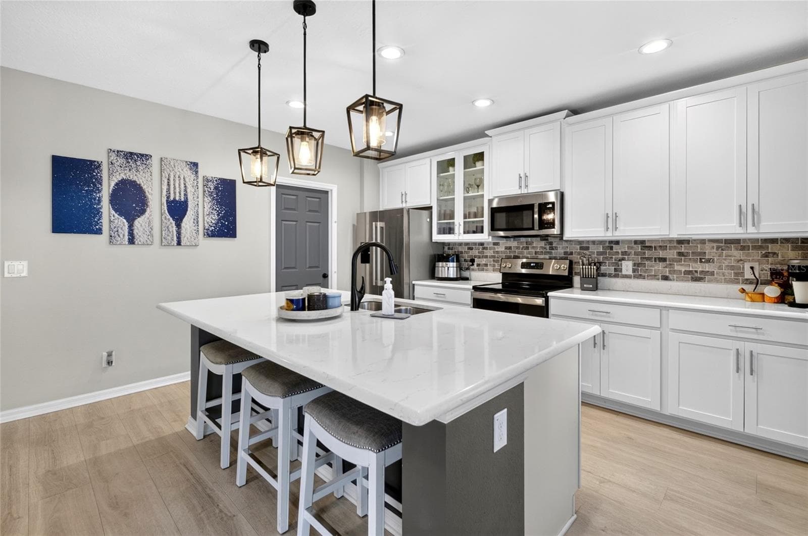 Single Family Residence at 9399 VILLANOVA DR, GROVELAND, photo 15 of 62