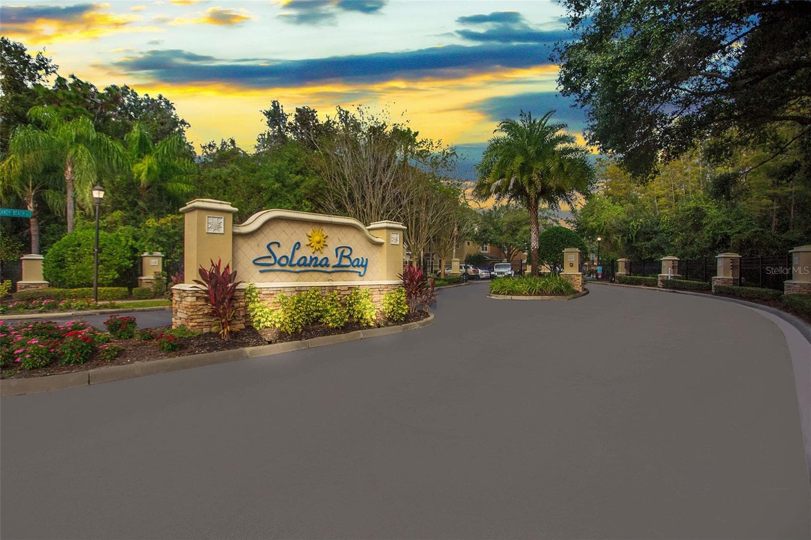 Gated Entry - 8471 SANDY BEACH ST, TAMPA