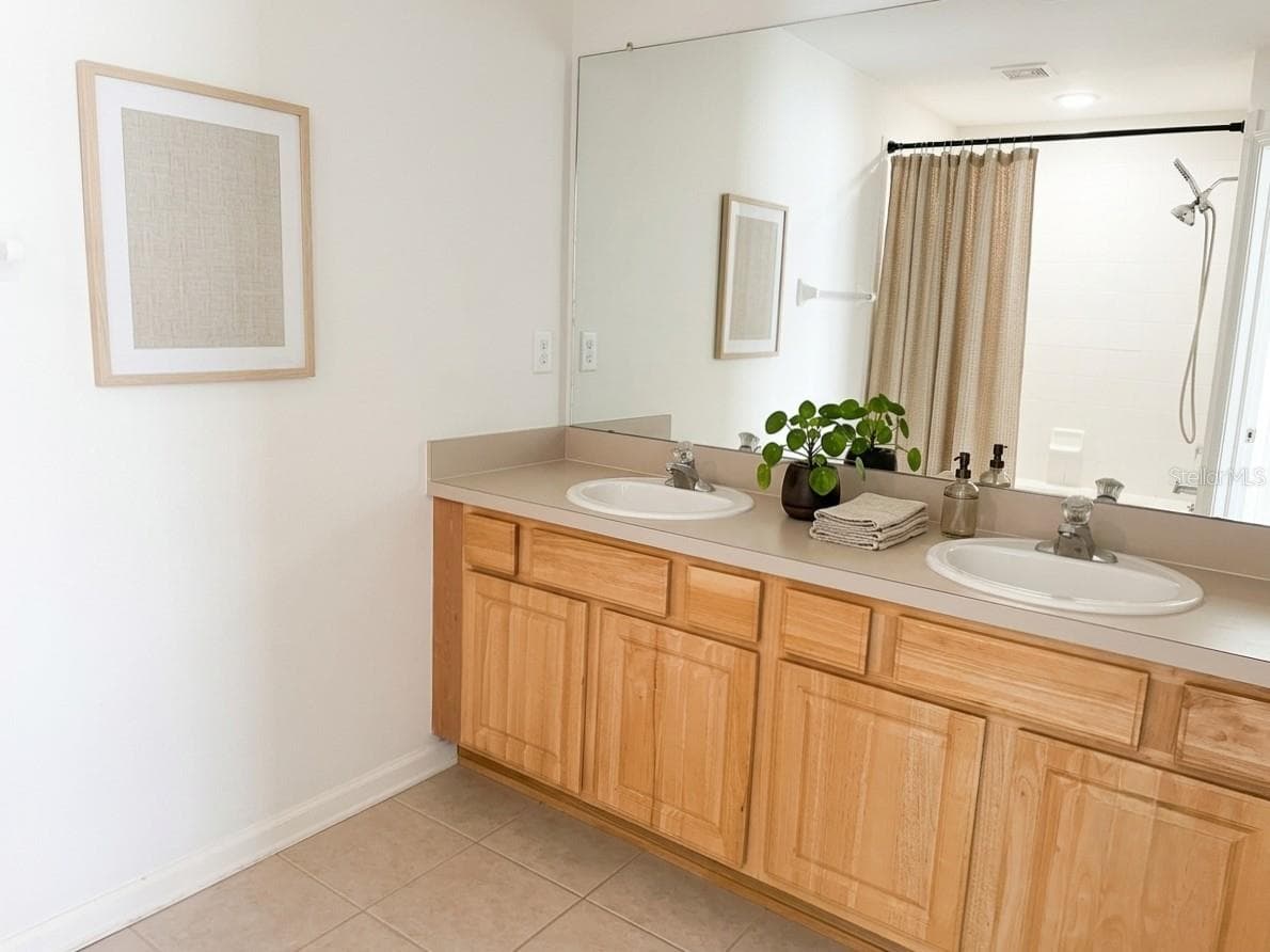Bath 1 - 8471 SANDY BEACH ST, TAMPA