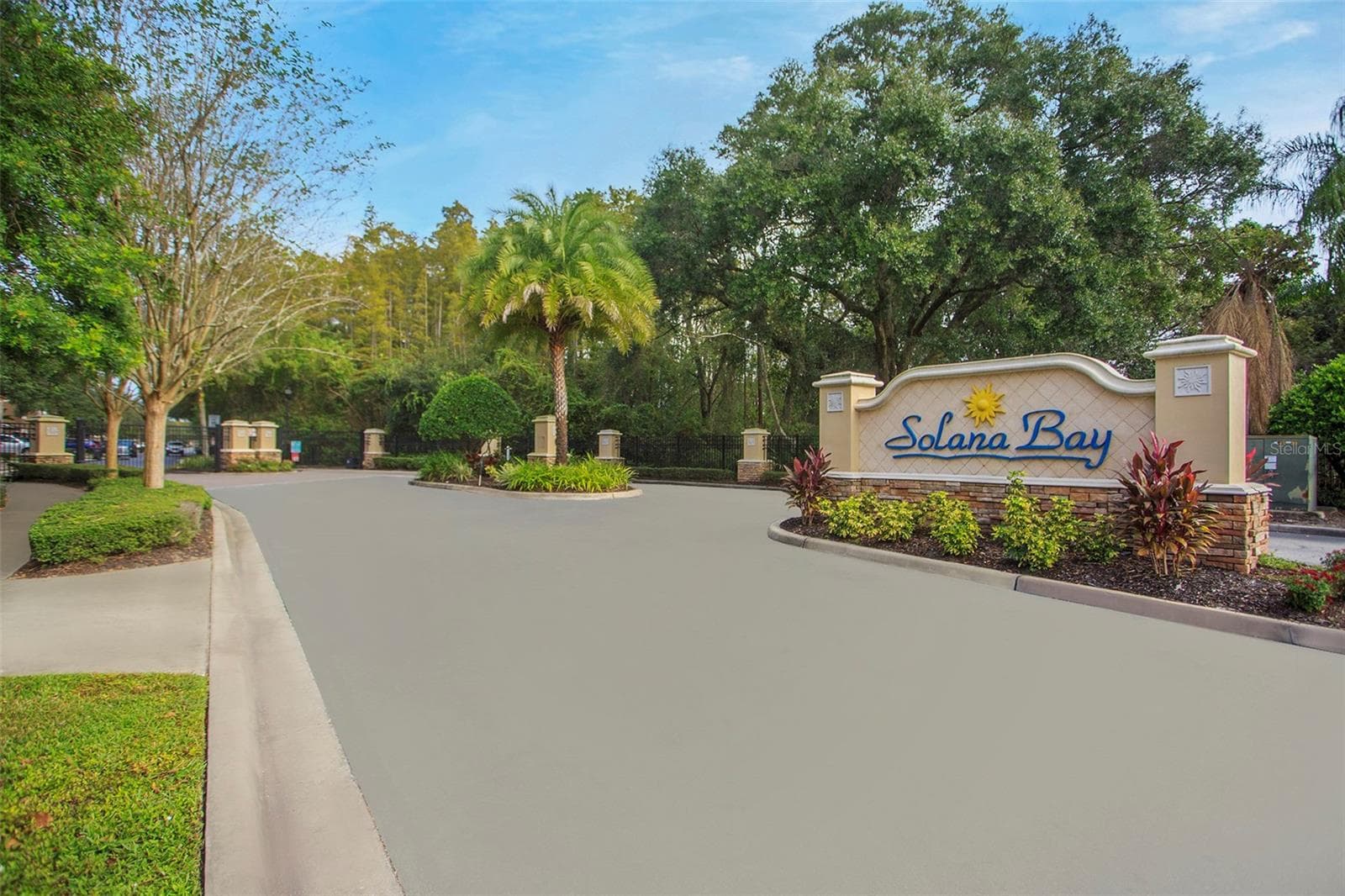 Gated Entry - 8471 SANDY BEACH ST, TAMPA