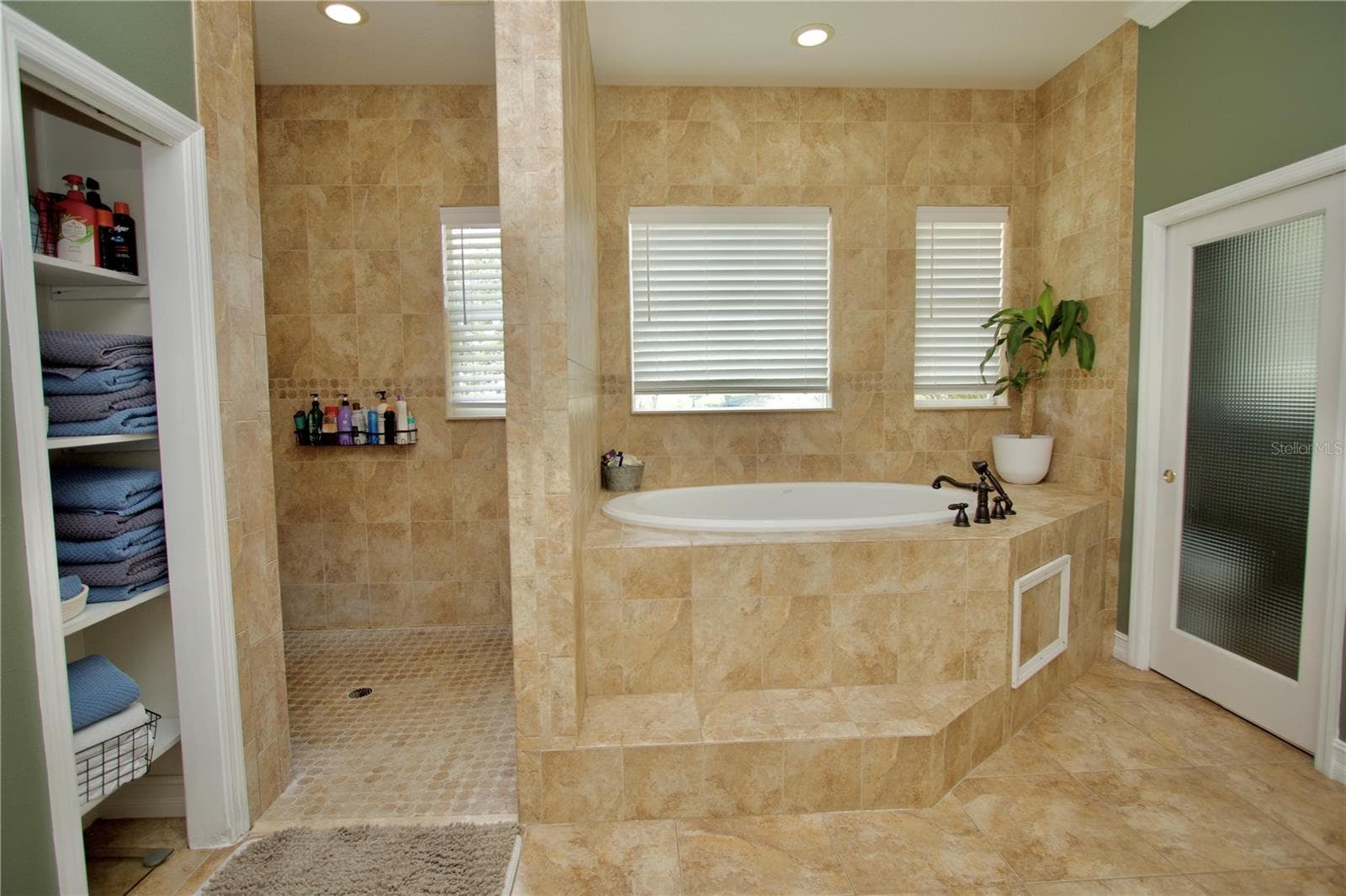 Single Family Residence at 32112 JACK RUSSELL CT, DADE CITY, photo 38 of 74