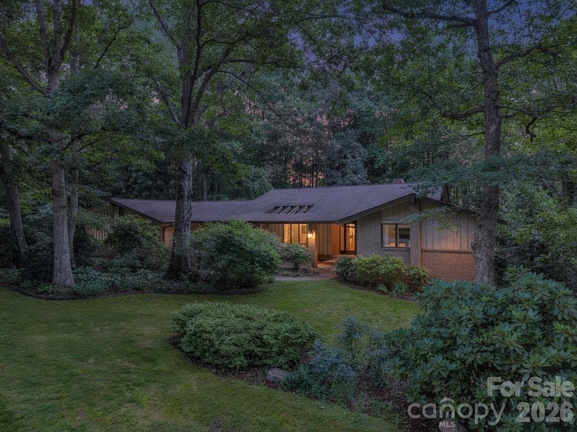 115 Woodhaven Drive at twilight - 115 Woodhaven Drive, Hendersonville
