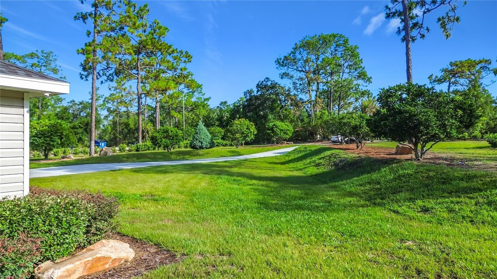 Single Family Residence at 15204 GANSTER DR, BROOKSVILLE, photo 12 of 71