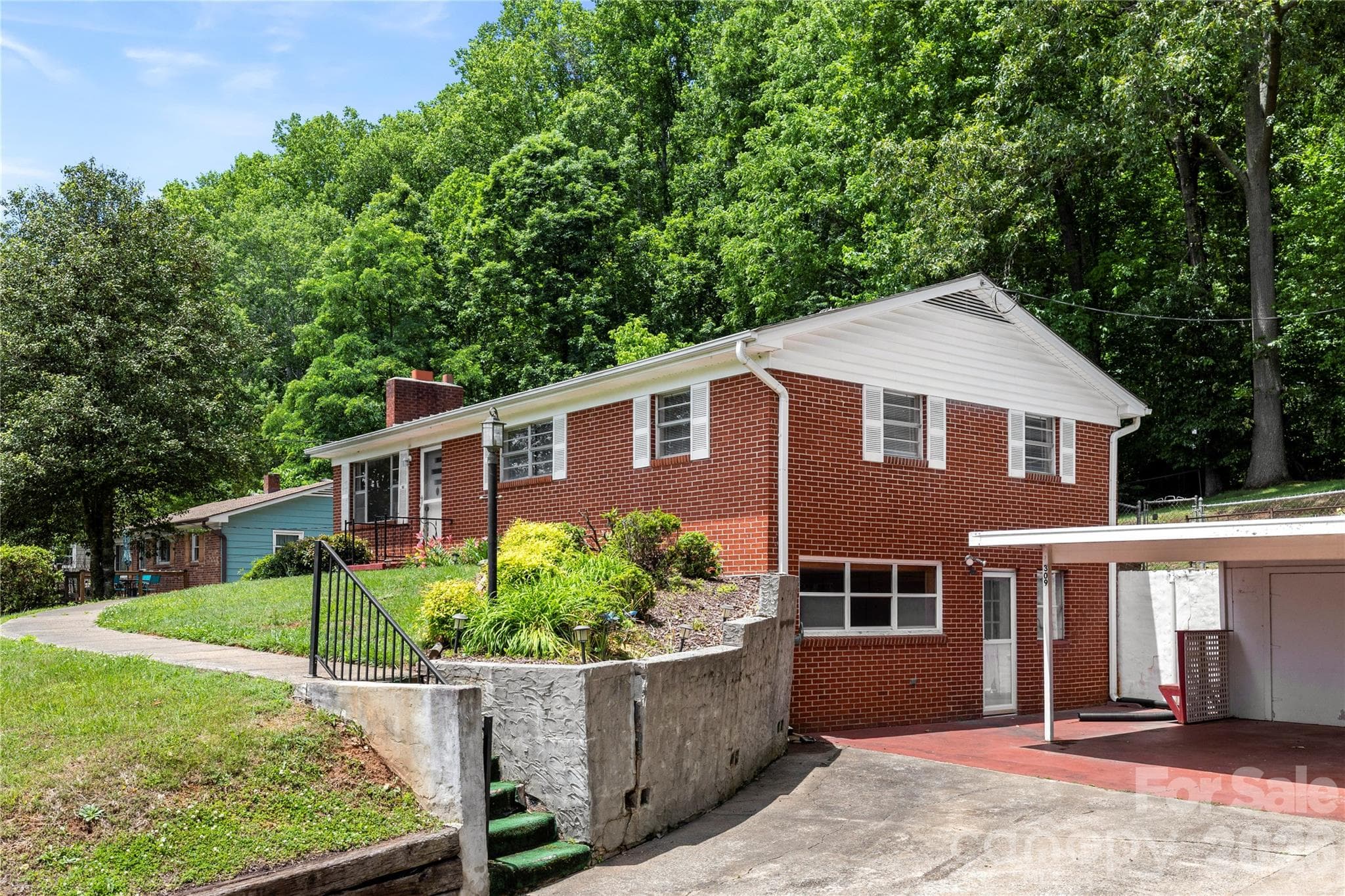 Single Family Residence at 309 Oak Hill Road, Candler, photo 3 of 41