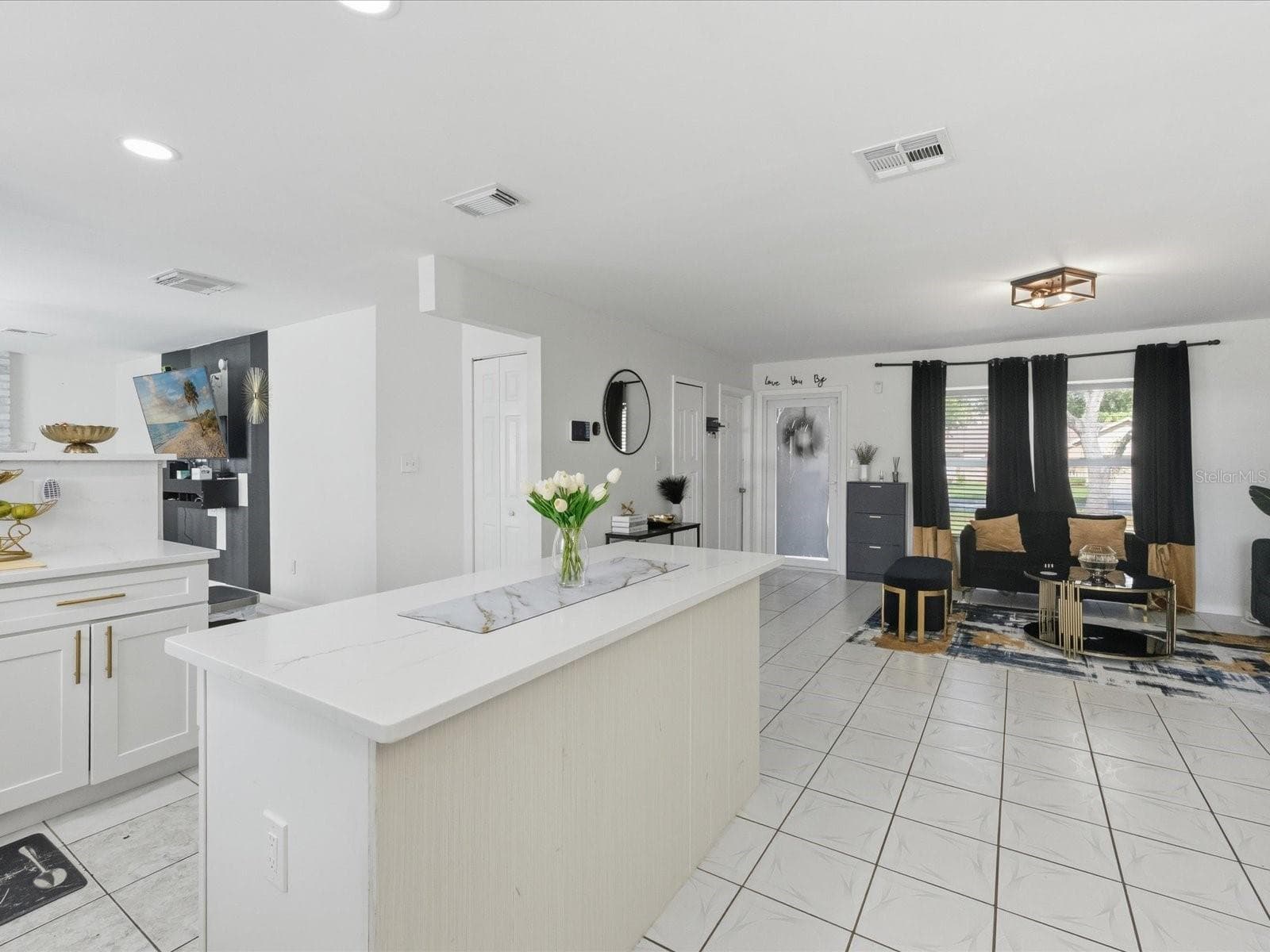 Single Family Residence at 5275 SIGNAL HILL RD, ORLANDO, photo 11 of 32