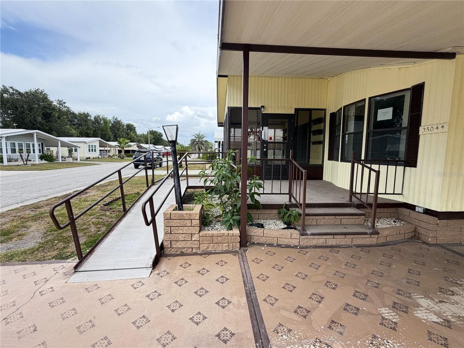 Manufactured Home at 35044 MCCULLOUGHS LEAP, ZEPHYRHILLS, photo 3 of 25
