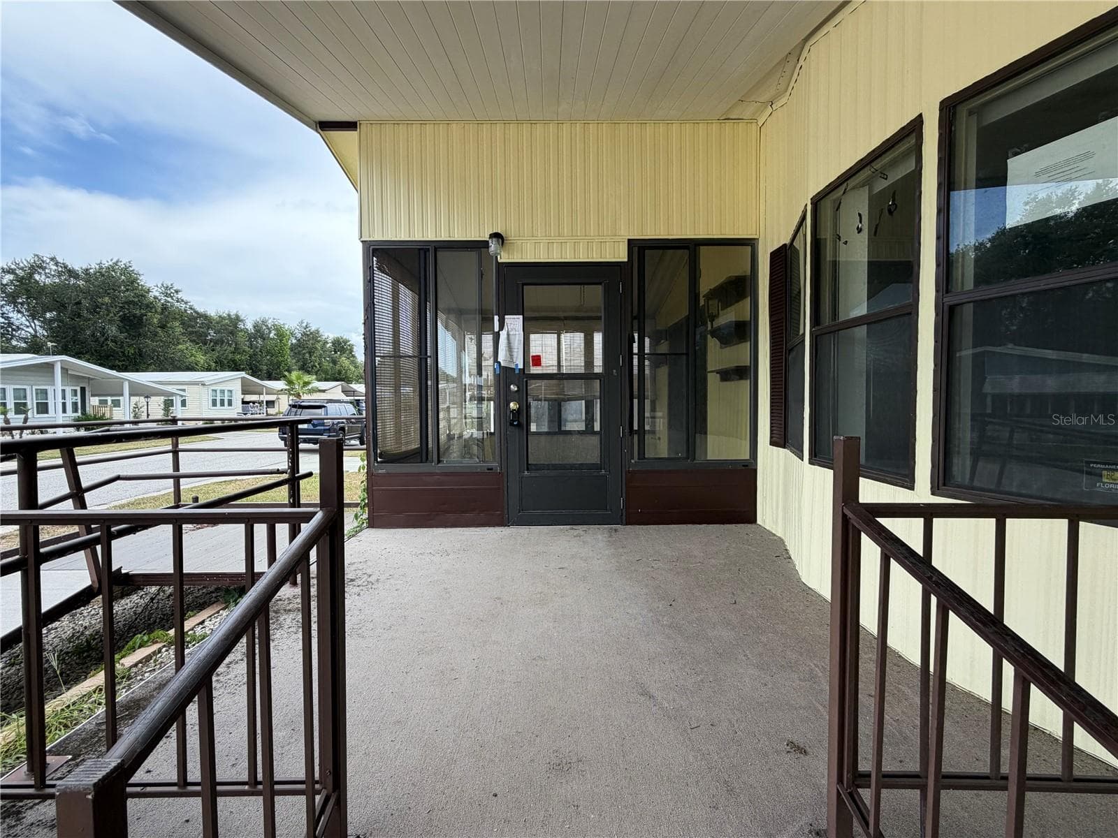 Manufactured Home at 35044 MCCULLOUGHS LEAP, ZEPHYRHILLS, photo 4 of 25