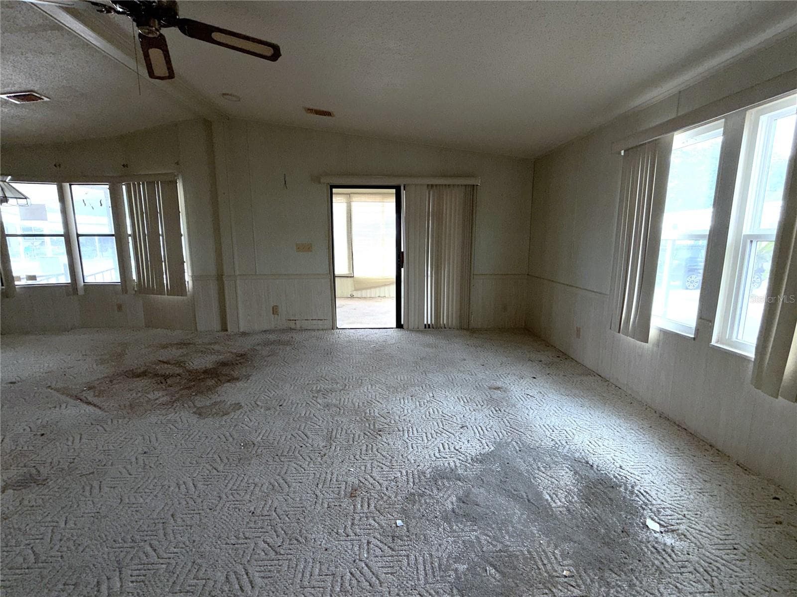 Manufactured Home at 35044 MCCULLOUGHS LEAP, ZEPHYRHILLS, photo 10 of 25