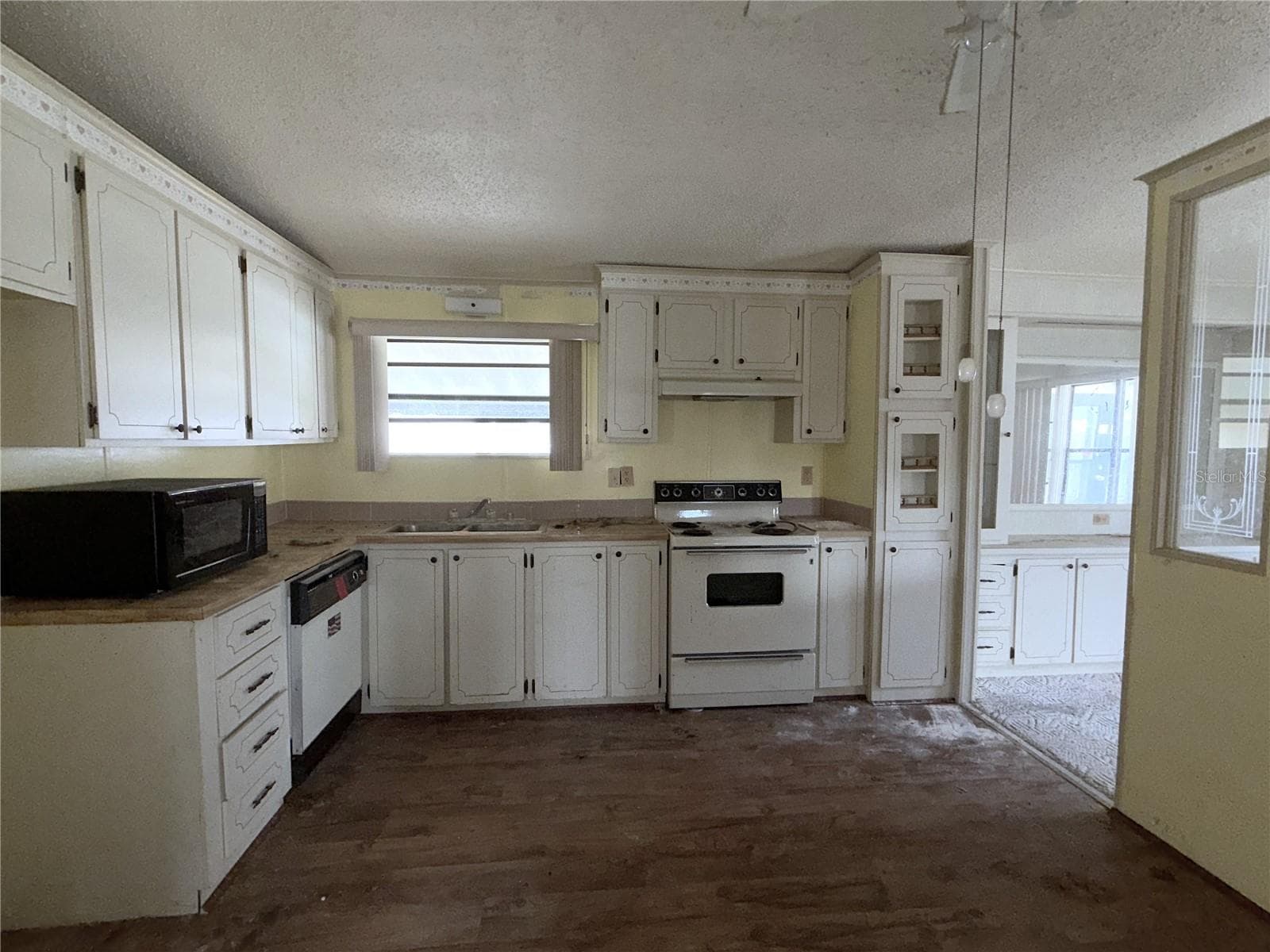 Manufactured Home at 35044 MCCULLOUGHS LEAP, ZEPHYRHILLS, photo 13 of 25