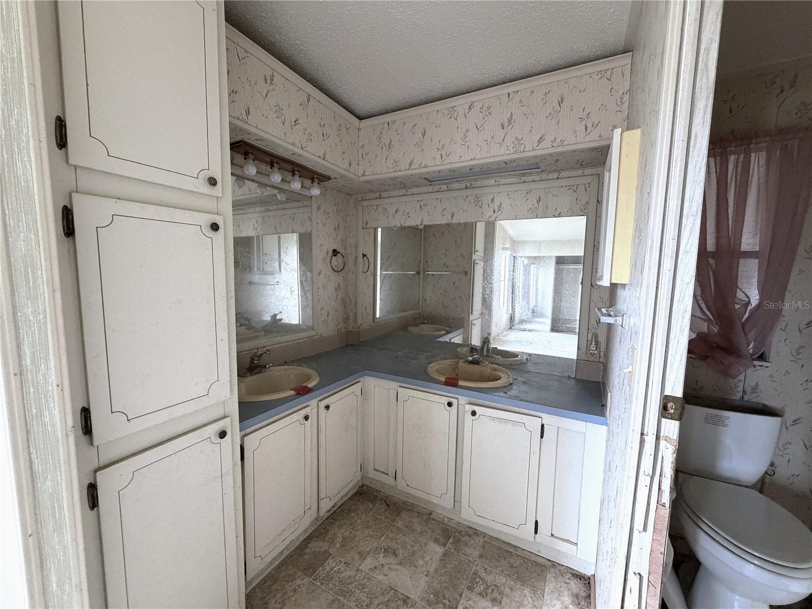 Manufactured Home at 35044 MCCULLOUGHS LEAP, ZEPHYRHILLS, photo 17 of 25