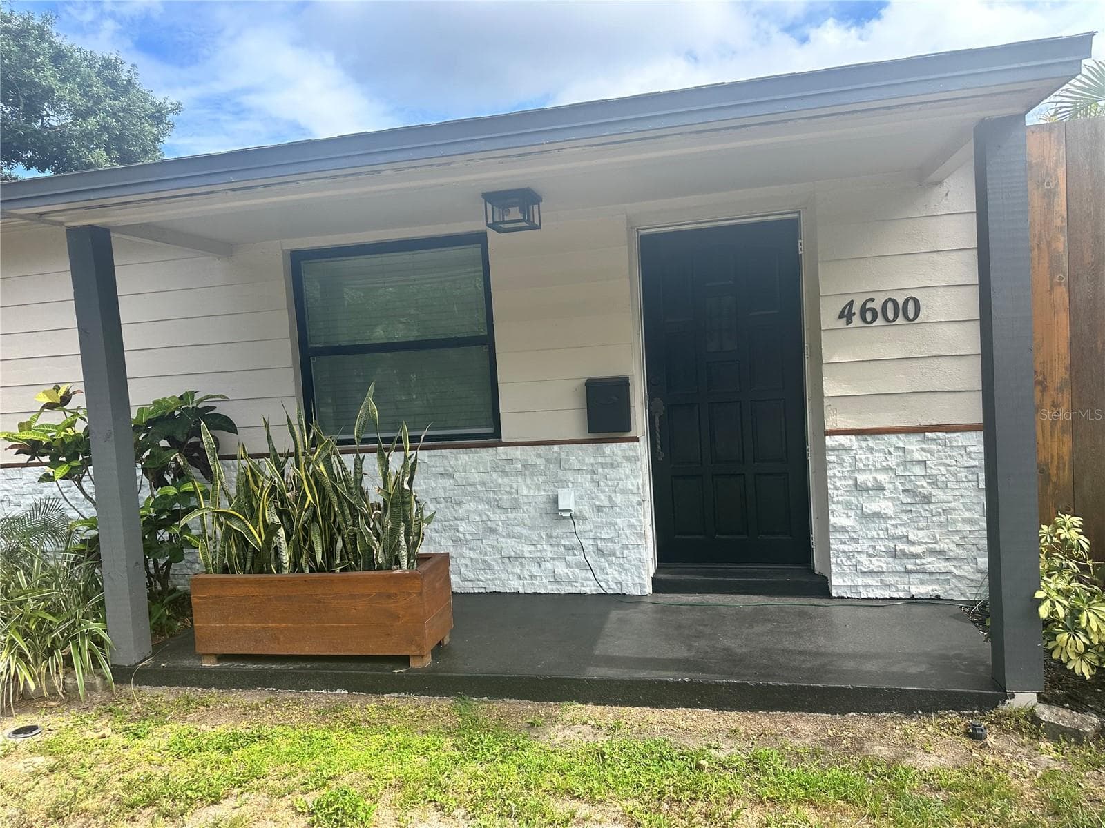 Single Family Residence at 4600 30TH AVE N, ST PETERSBURG, photo 2 of 50