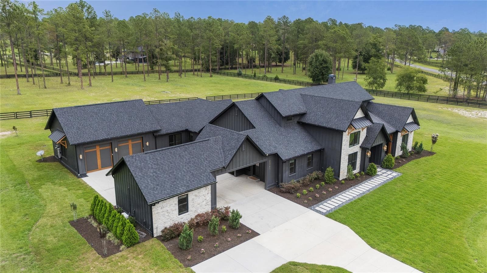 Single Family Residence at 23741 RIDGE LINK RD, EUSTIS, photo 4 of 53
