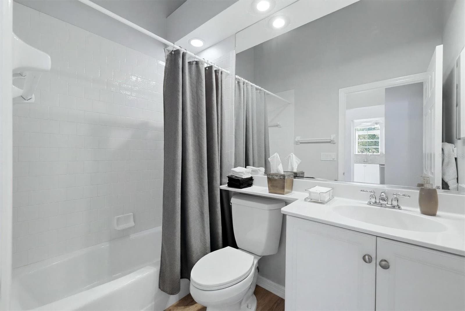 Villa at 7906 WHITEBRIDGE GLN, UNIVERSITY PARK, photo 20 of 68