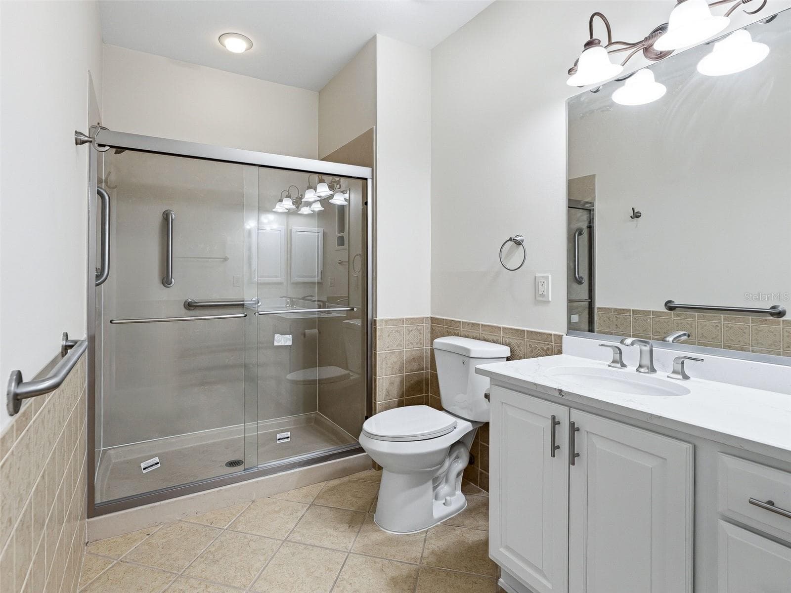 Primary bathroom - 1256 AVENIDA DE LAS CASAS, LADY LAKE