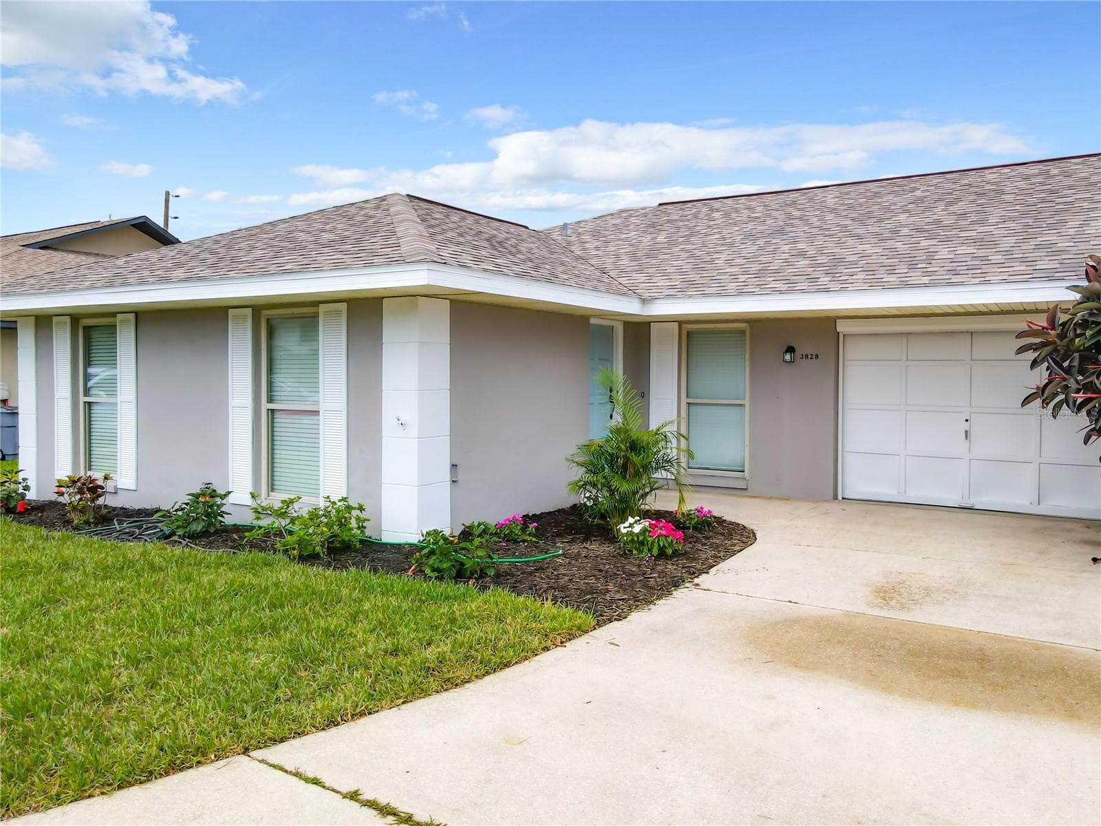 3828 SANDSTONE CT