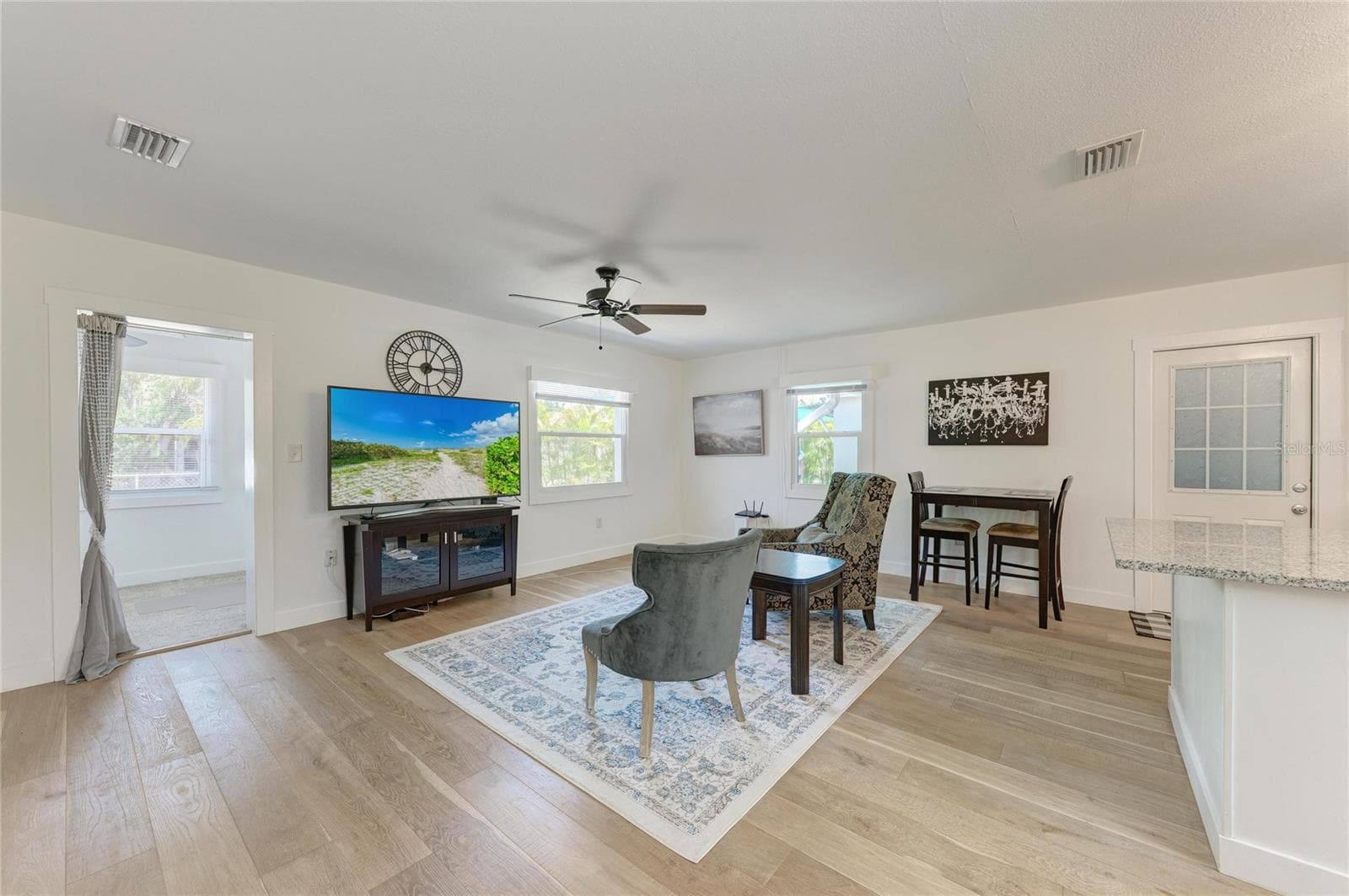 Single Family Residence at 901 OAK ST SW, RUSKIN, photo 5 of 63
