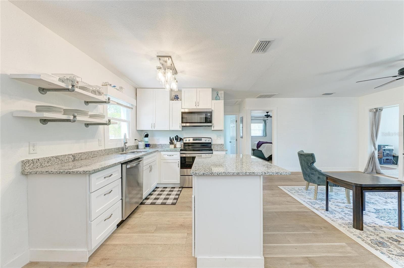 Single Family Residence at 901 OAK ST SW, RUSKIN, photo 10 of 63