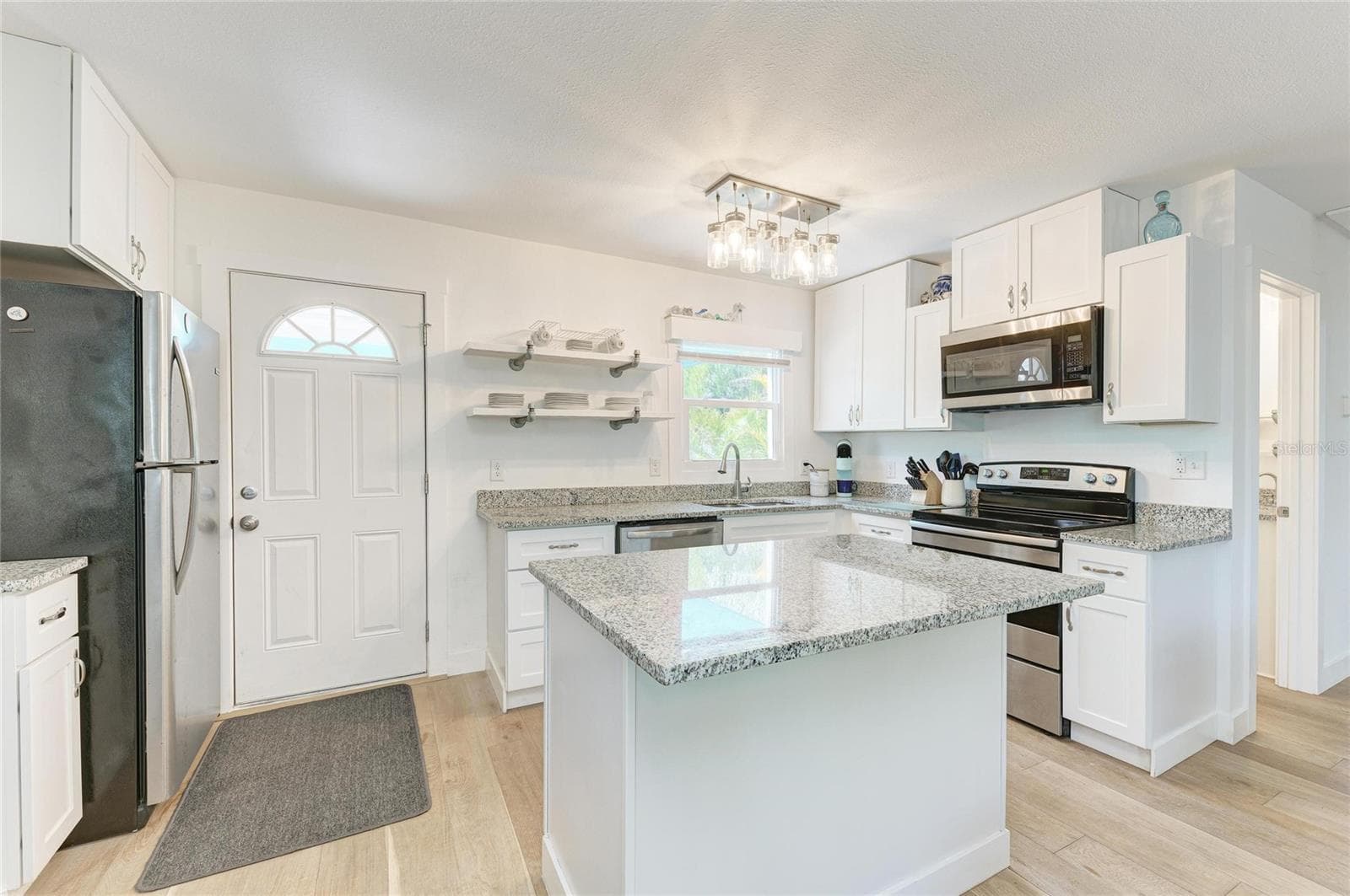 Single Family Residence at 901 OAK ST SW, RUSKIN, photo 21 of 63