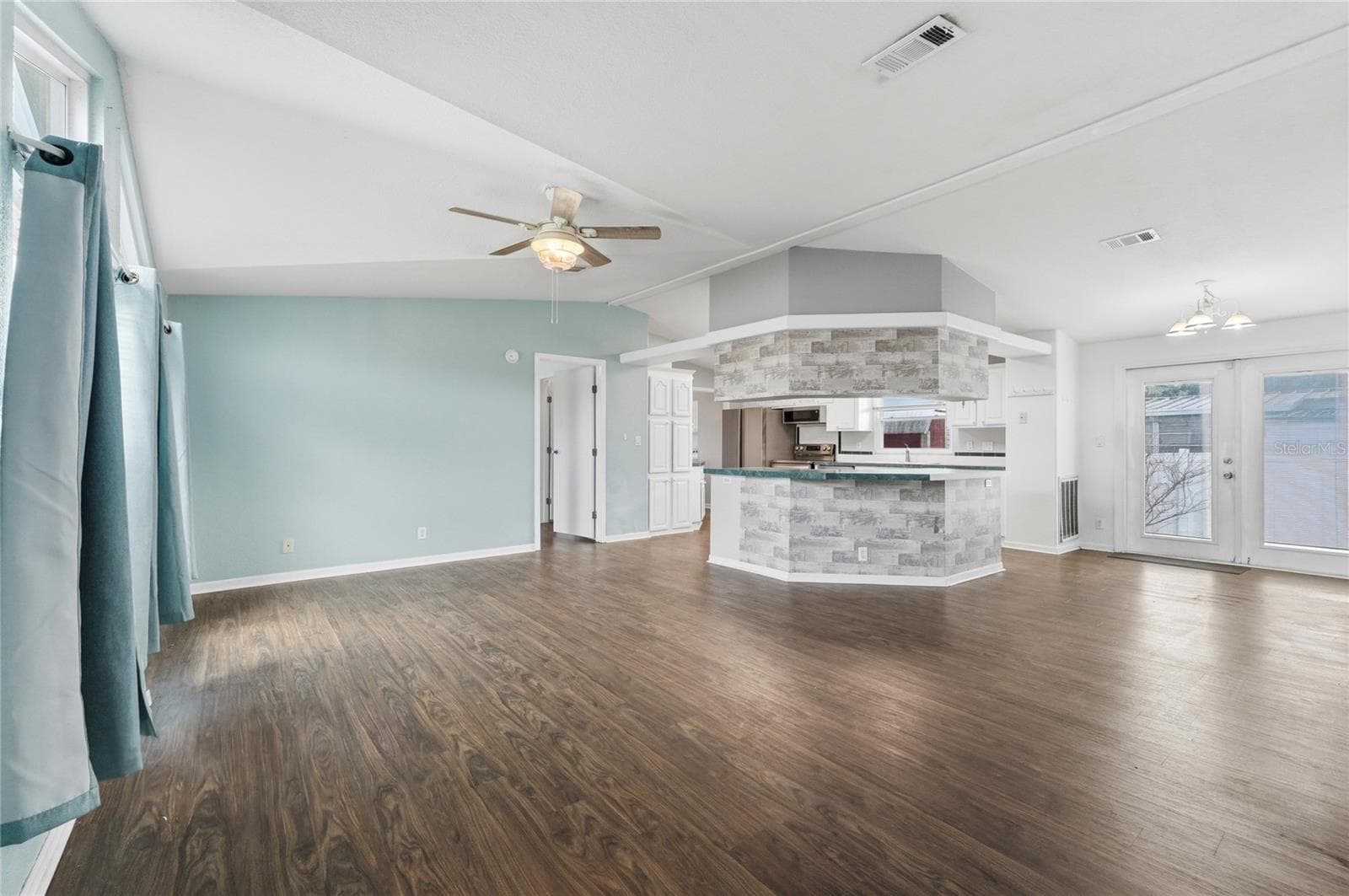 Manufactured Home at 338 1ST AVE N, LAKE WALES, photo 15 of 60