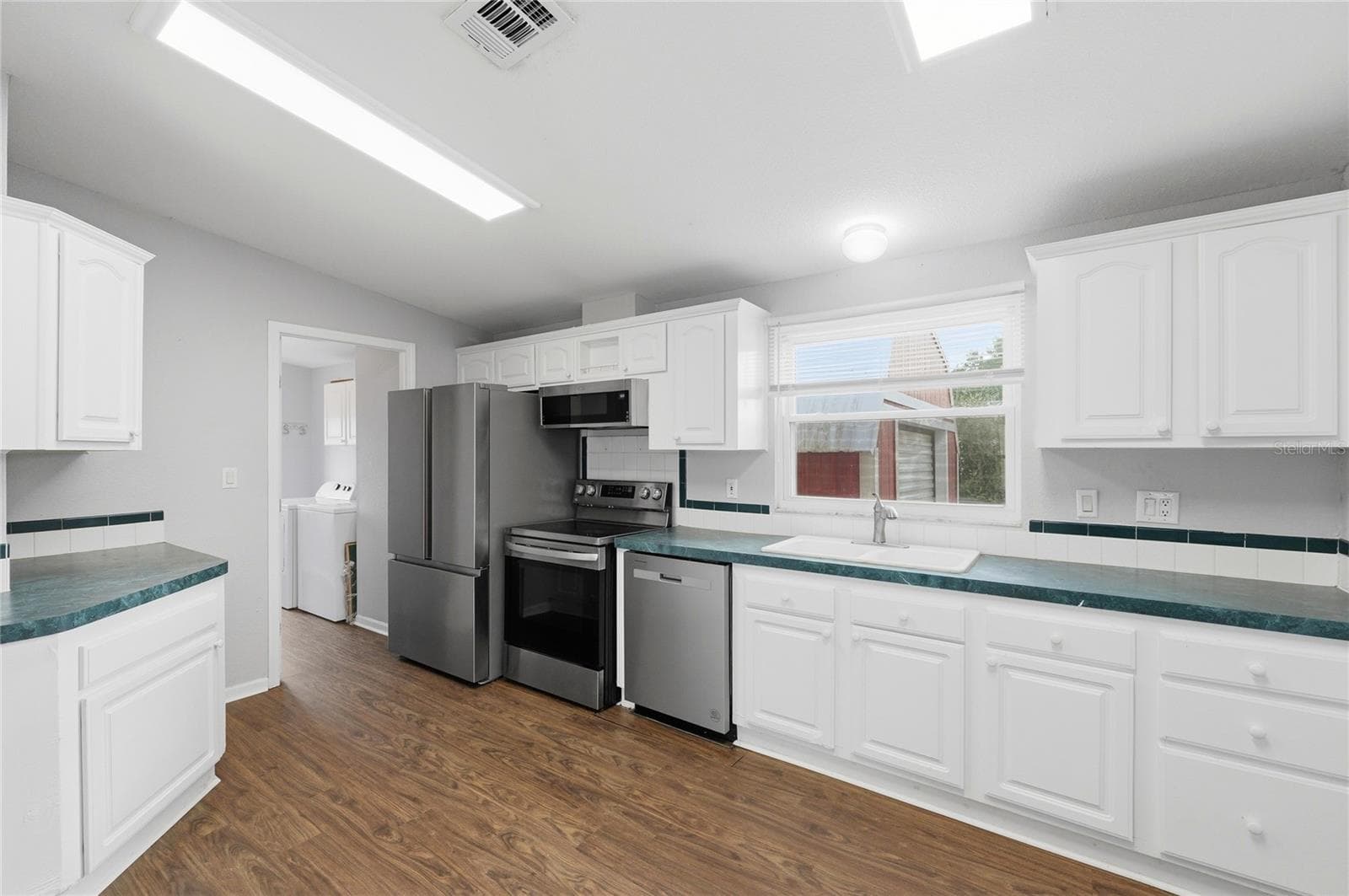 Manufactured Home at 338 1ST AVE N, LAKE WALES, photo 24 of 60