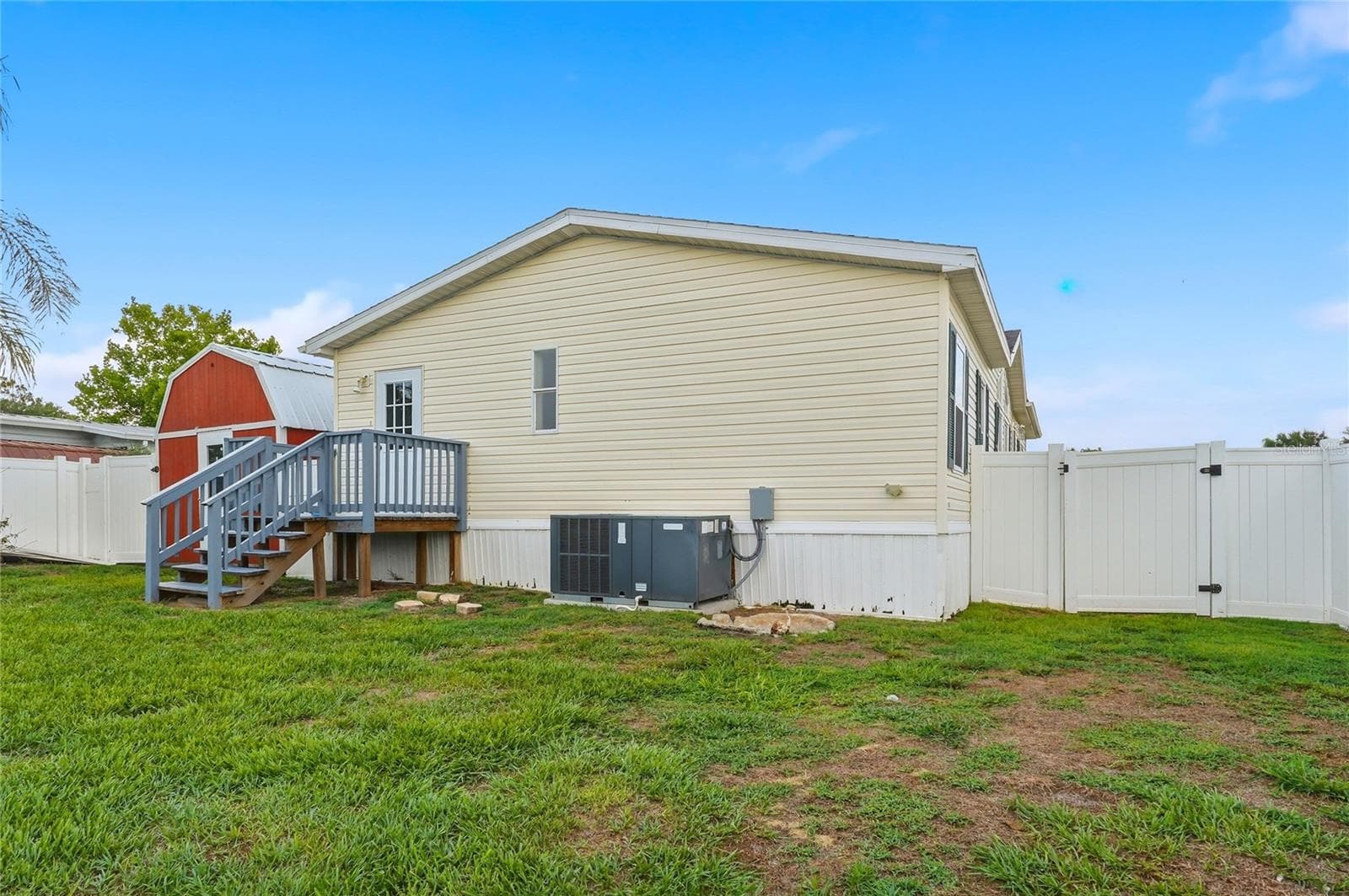 Manufactured Home at 338 1ST AVE N, LAKE WALES, photo 45 of 60