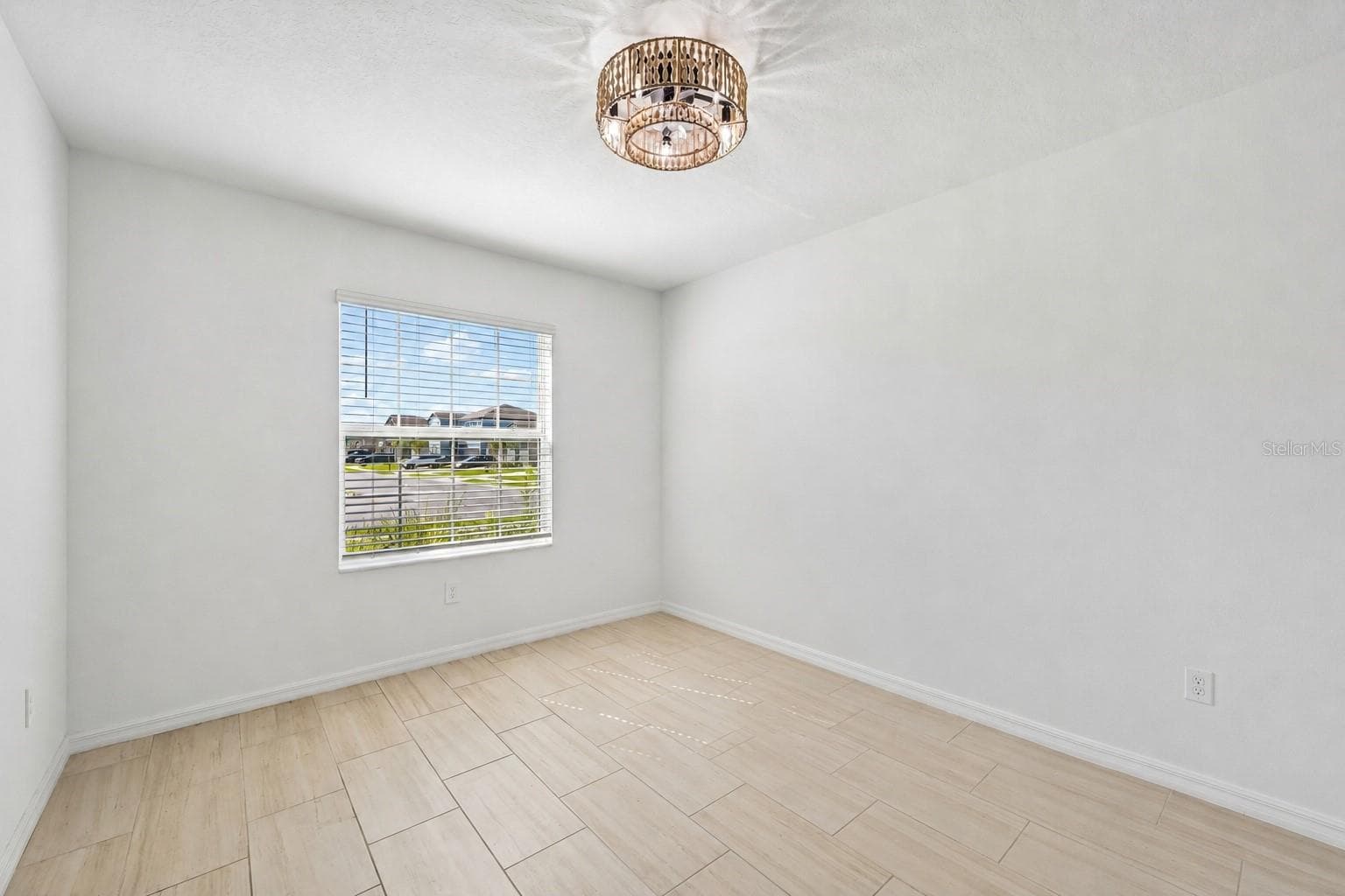 Flex Room- Items removed to show space - 8807 SUNSET PARK TRL, PARRISH
