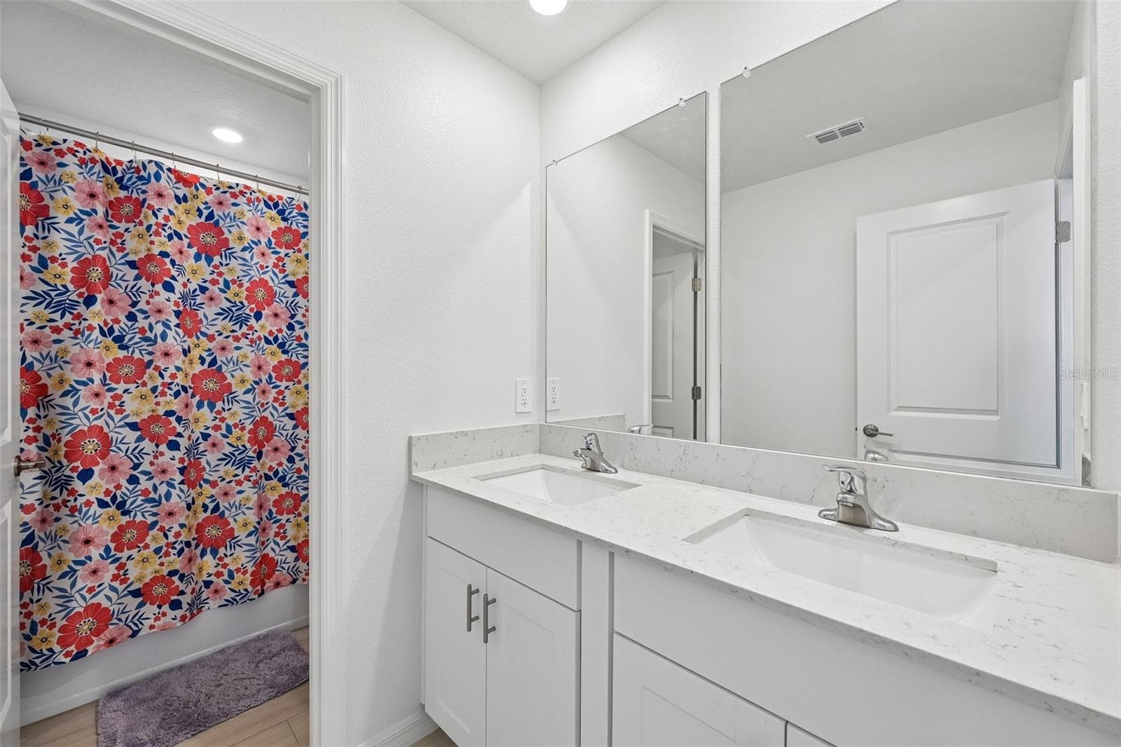 Second Floor Bath w Privacy Door - 8807 SUNSET PARK TRL, PARRISH