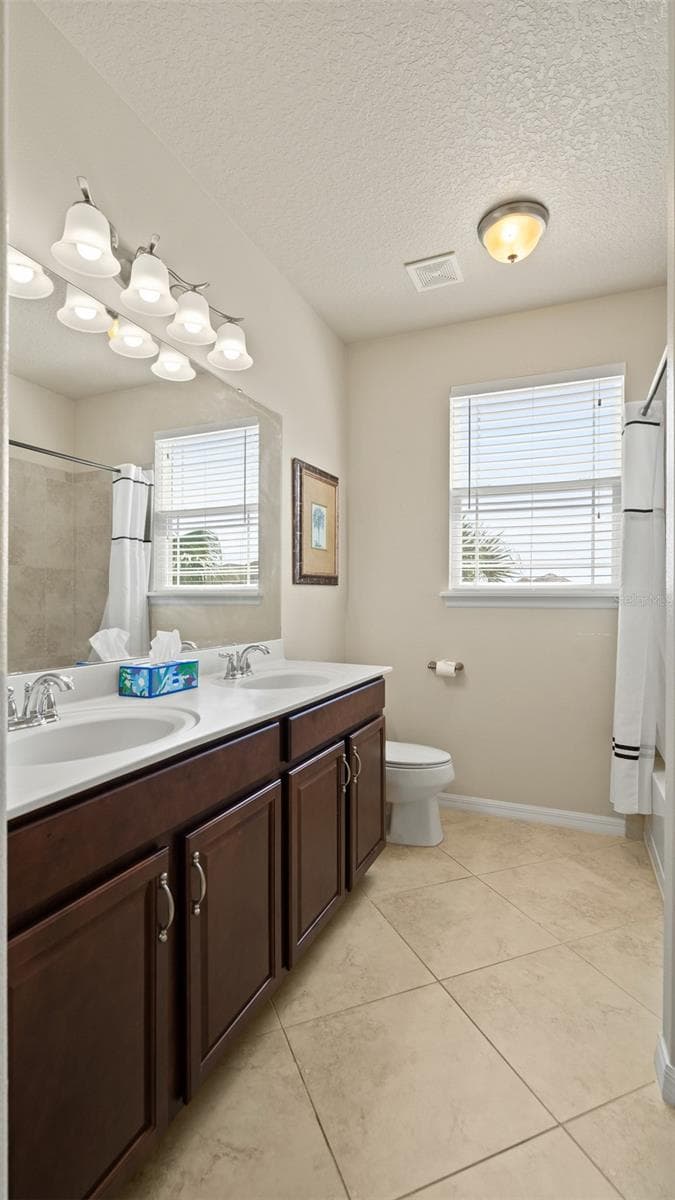 Bath 2 - 2544 FOLIO WAY, KISSIMMEE
