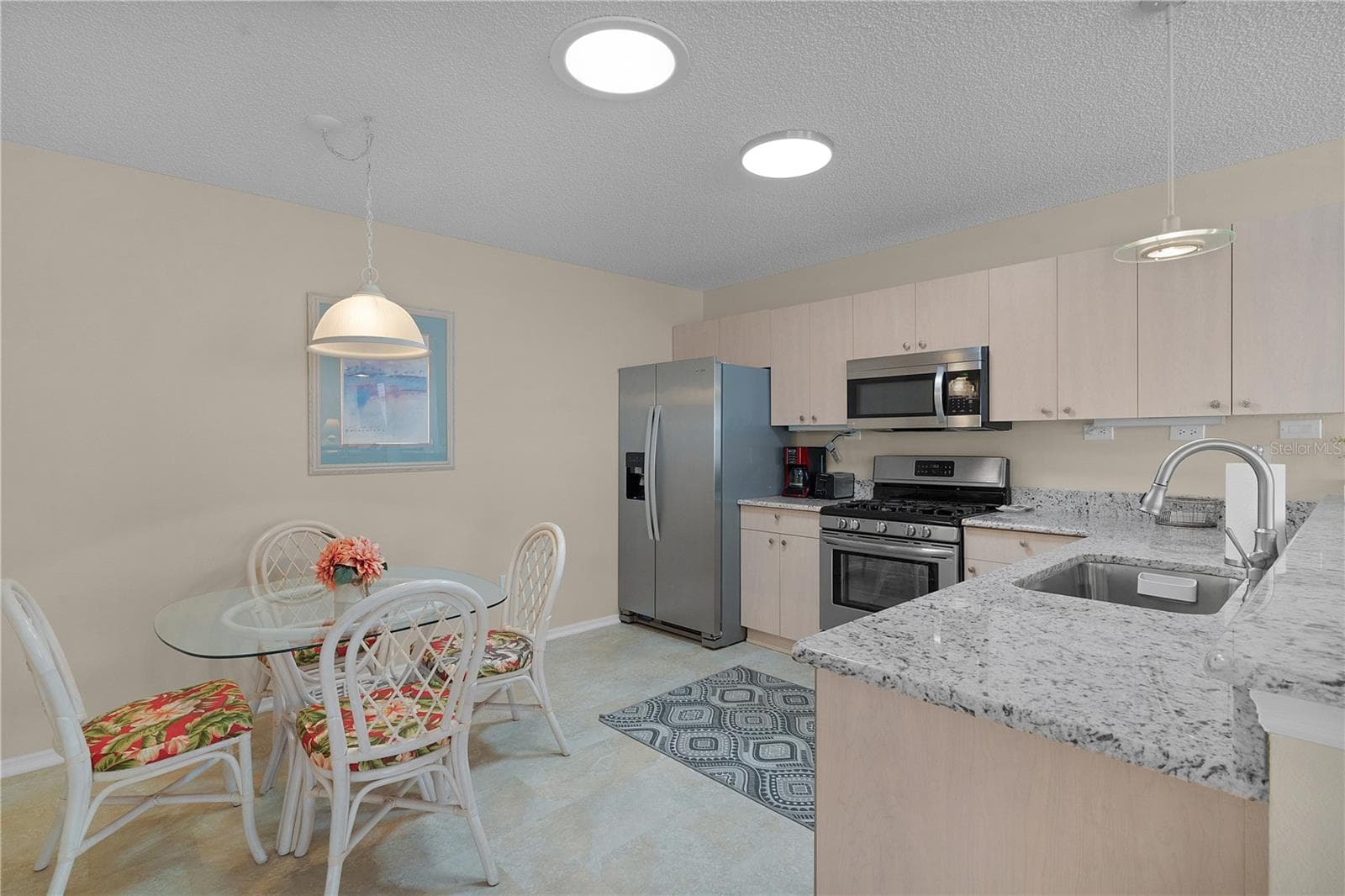 Villa at 16933 SE 94TH SUNNYBROOK CIR, THE VILLAGES, photo 12 of 23