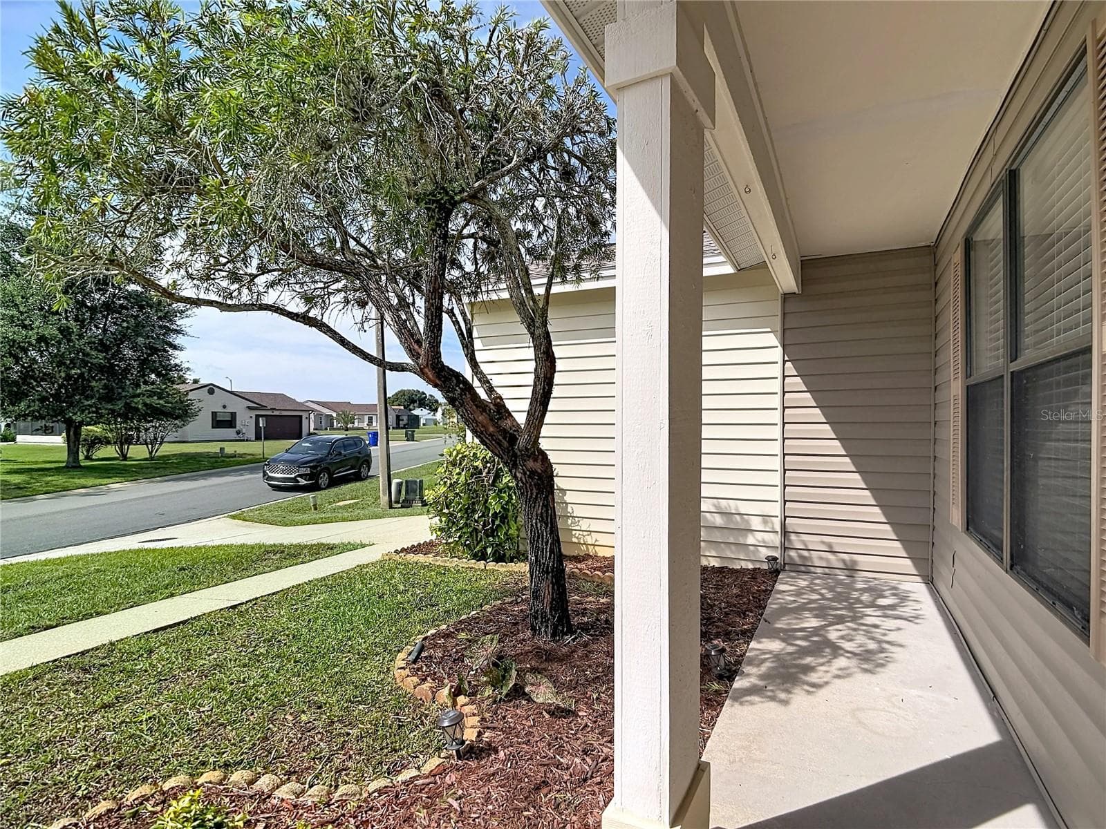 Entrance Porch by Door - 6121 KITTIWAKE DR, LAKELAND
