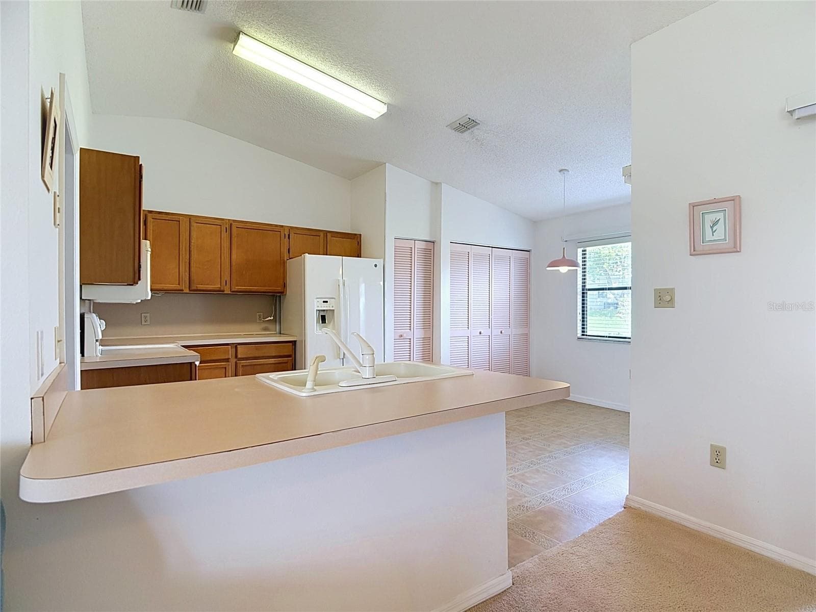 Single Family Residence at 6121 KITTIWAKE DR, LAKELAND, photo 12 of 50
