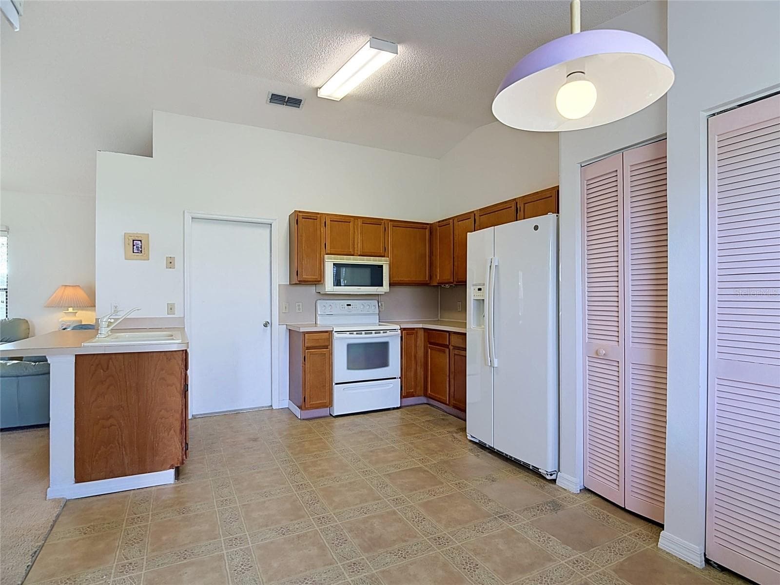 Single Family Residence at 6121 KITTIWAKE DR, LAKELAND, photo 14 of 50