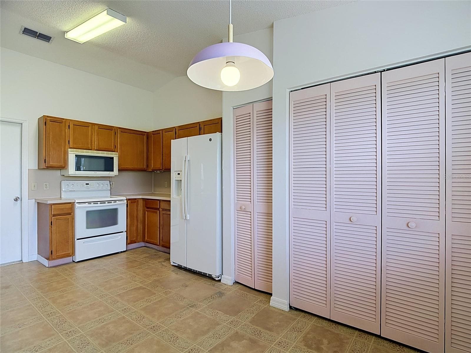 Single Family Residence at 6121 KITTIWAKE DR, LAKELAND, photo 17 of 50