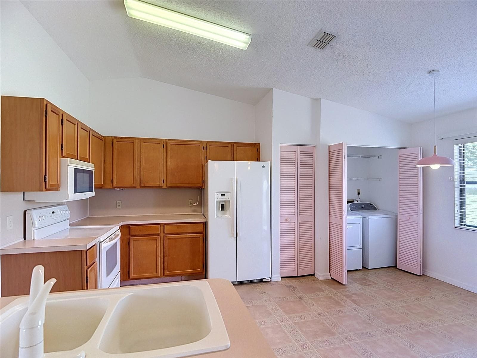 Single Family Residence at 6121 KITTIWAKE DR, LAKELAND, photo 19 of 50