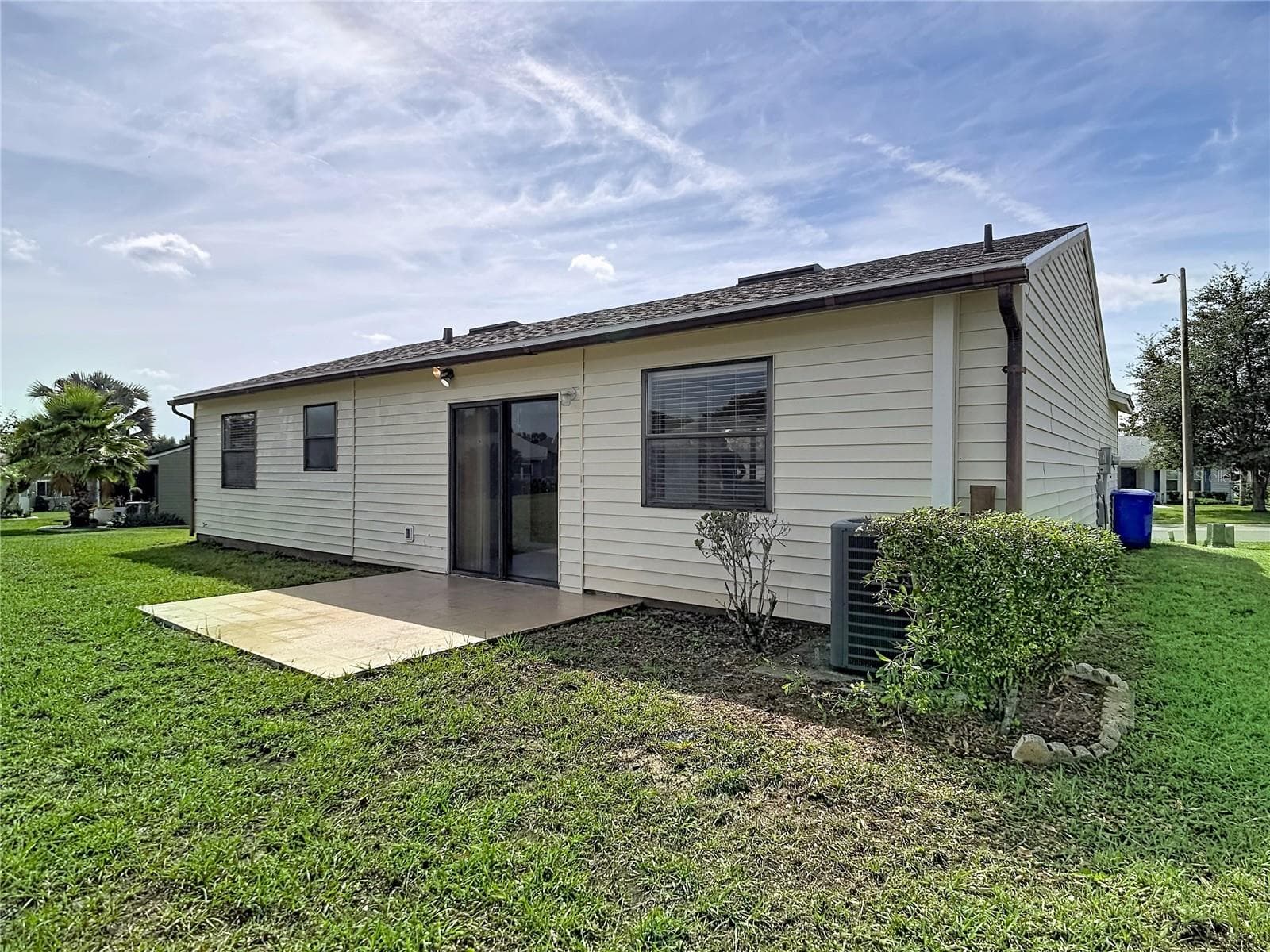 Single Family Residence at 6121 KITTIWAKE DR, LAKELAND, photo 35 of 50