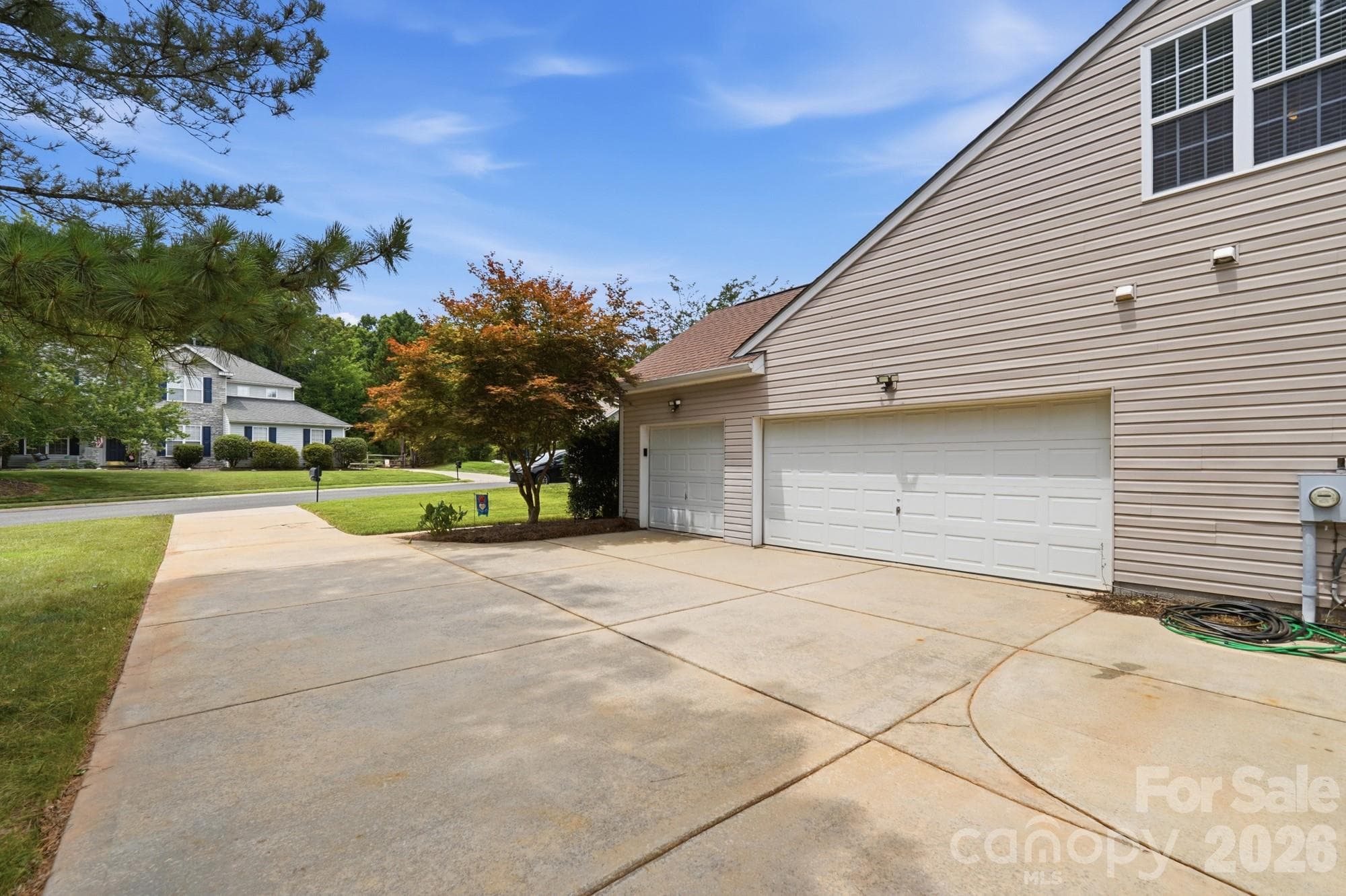 Single Family Residence at Waxhaw, photo 3 of 48