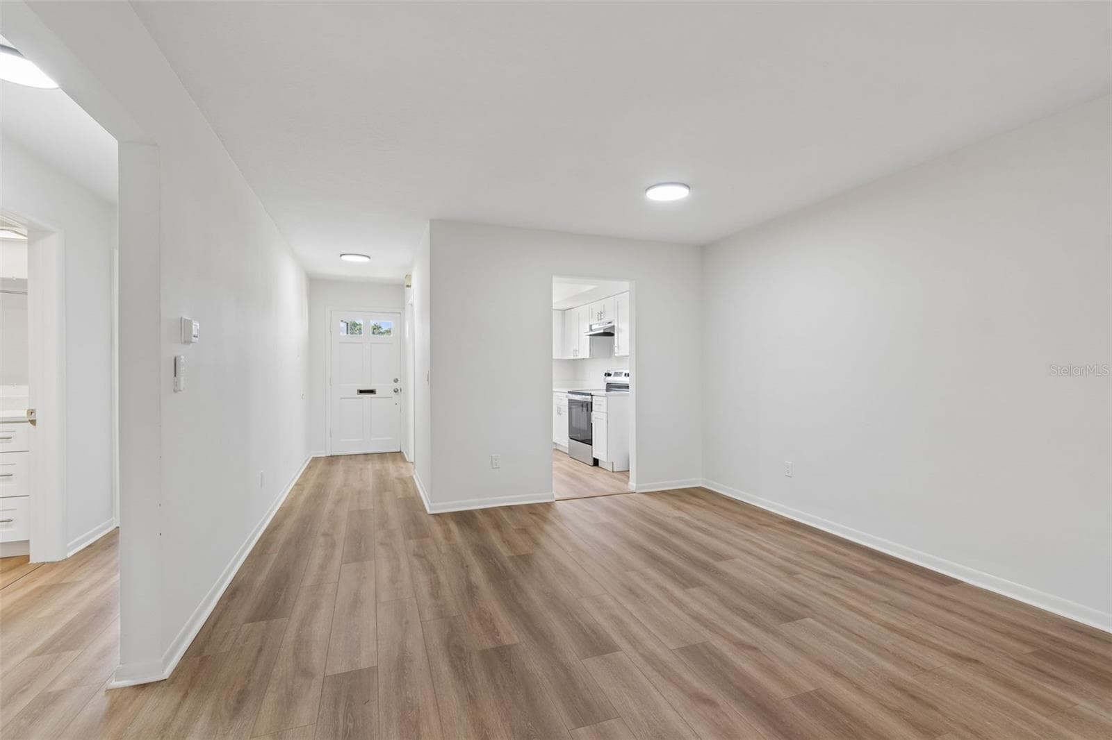Villa at 1614 S LAKE AVE #2, CLEARWATER, photo 10 of 26