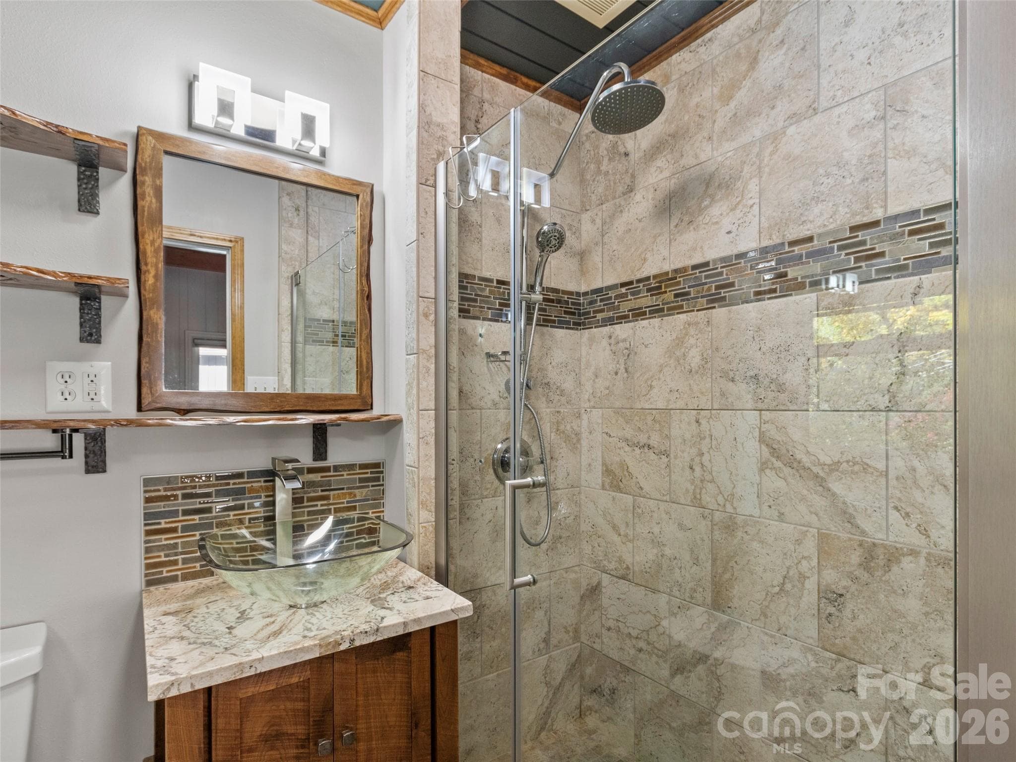 Main house full bath - 191 N Fork Road, Burnsville