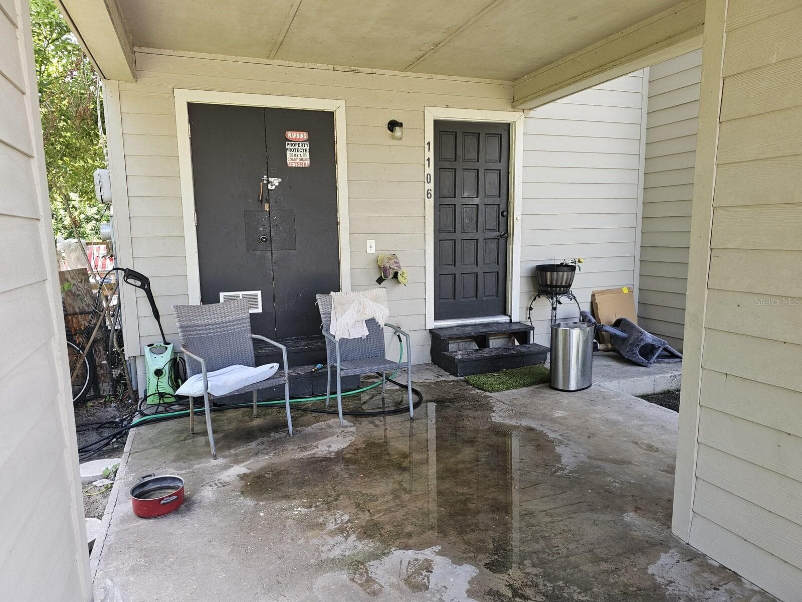Duplex at 1106-1108 COUNTRY CLUB LN, LAKELAND, photo 3 of 17