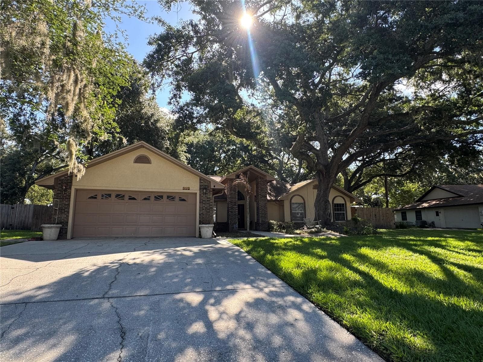 Single Family Residence at 915 HEATHERBROOK DR, AUBURNDALE, photo 2 of 43