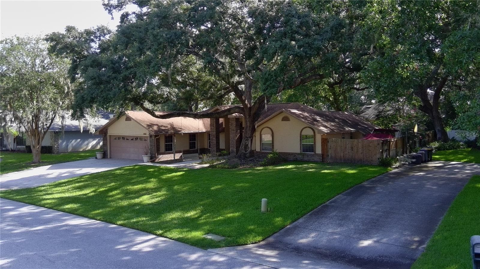 Single Family Residence at 915 HEATHERBROOK DR, AUBURNDALE, photo 4 of 43