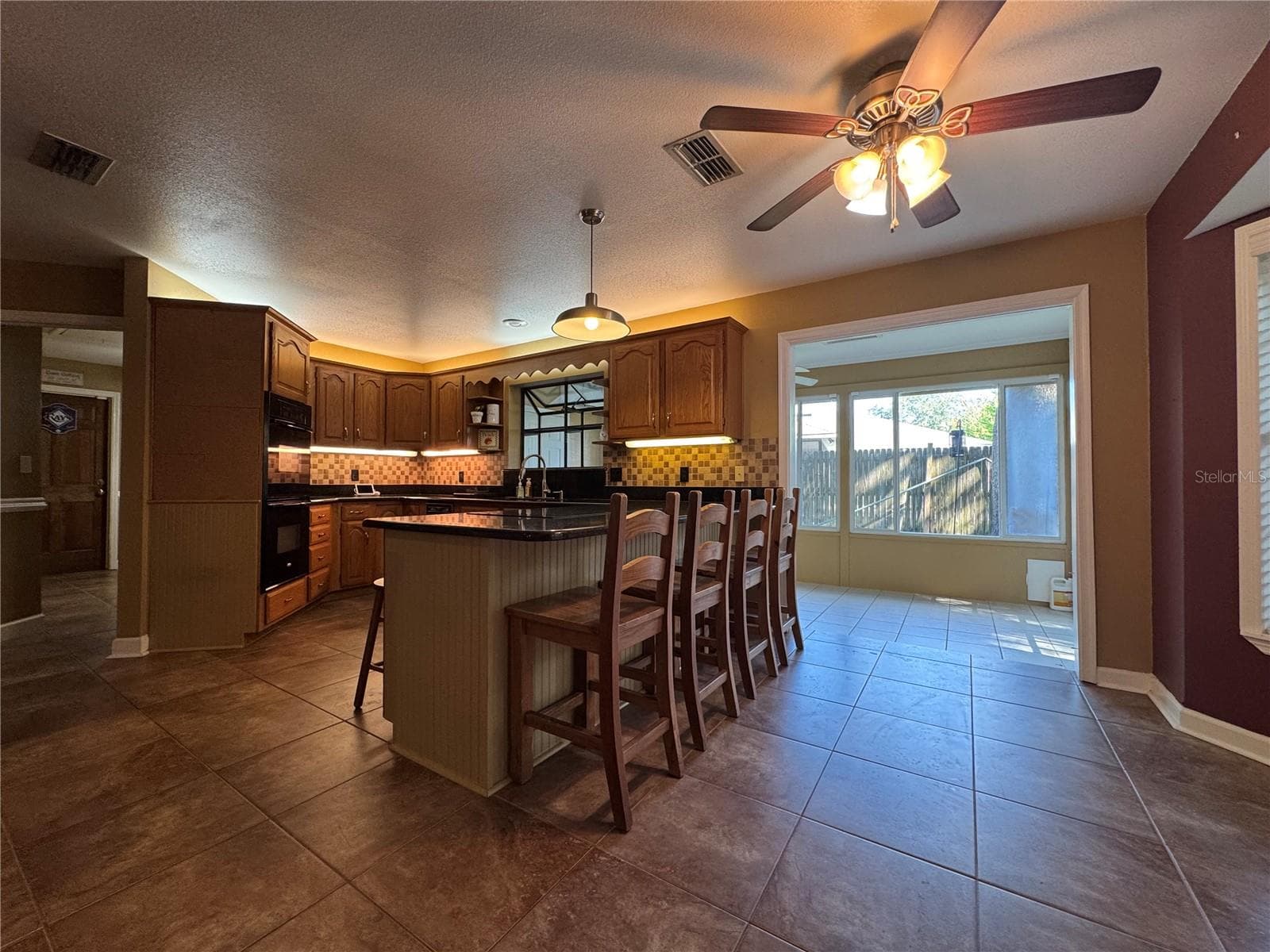 Single Family Residence at 915 HEATHERBROOK DR, AUBURNDALE, photo 14 of 43
