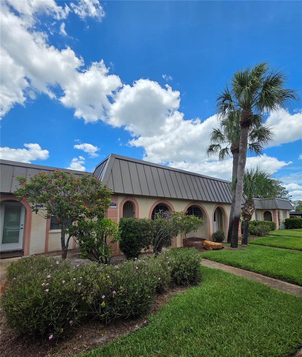 4461 RUSTIC DR