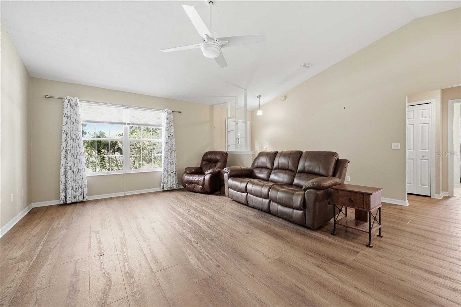 Single Family Residence at 25249 SW 18TH AVE, NEWBERRY, photo 8 of 61