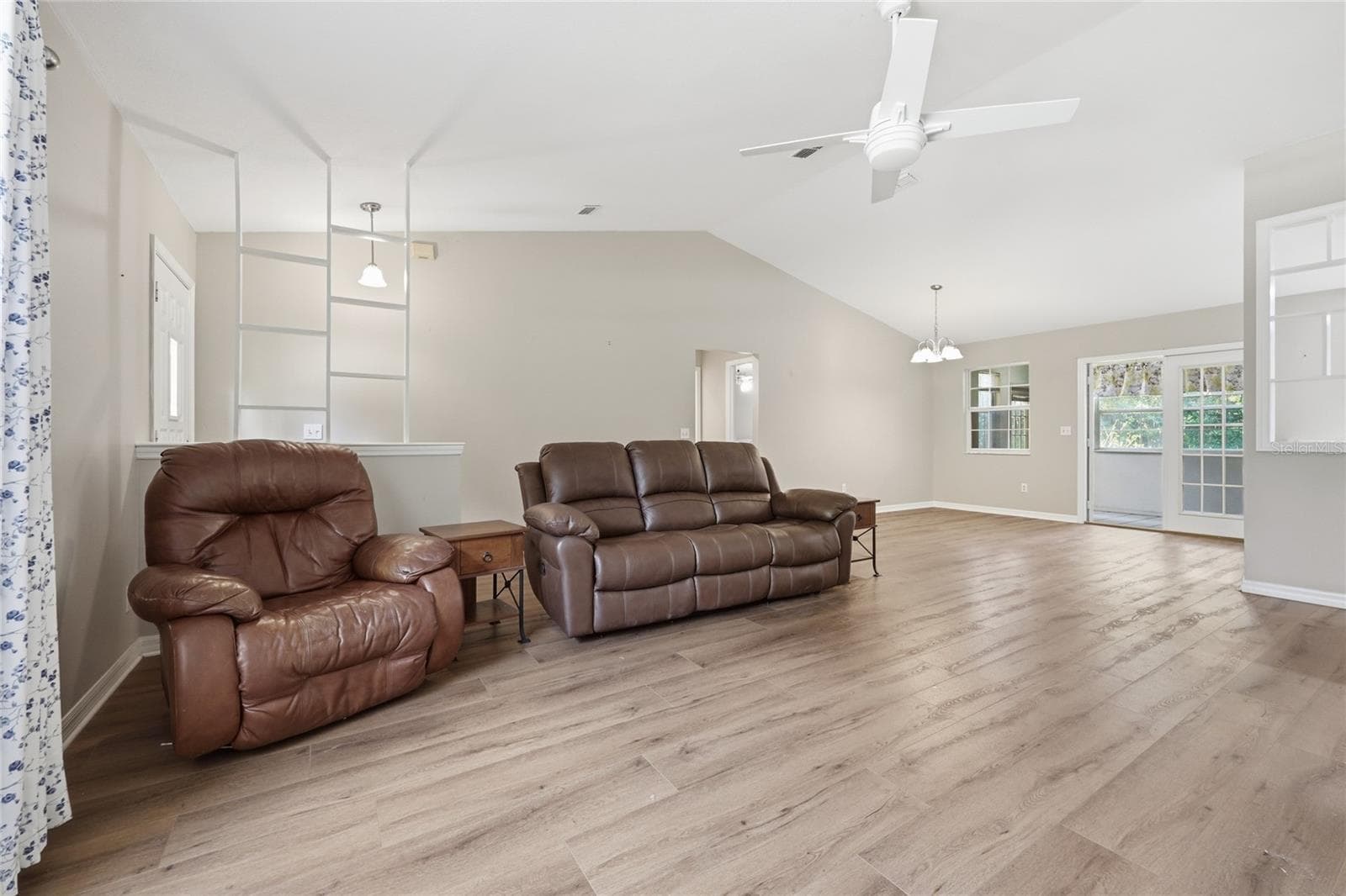 Single Family Residence at 25249 SW 18TH AVE, NEWBERRY, photo 9 of 61