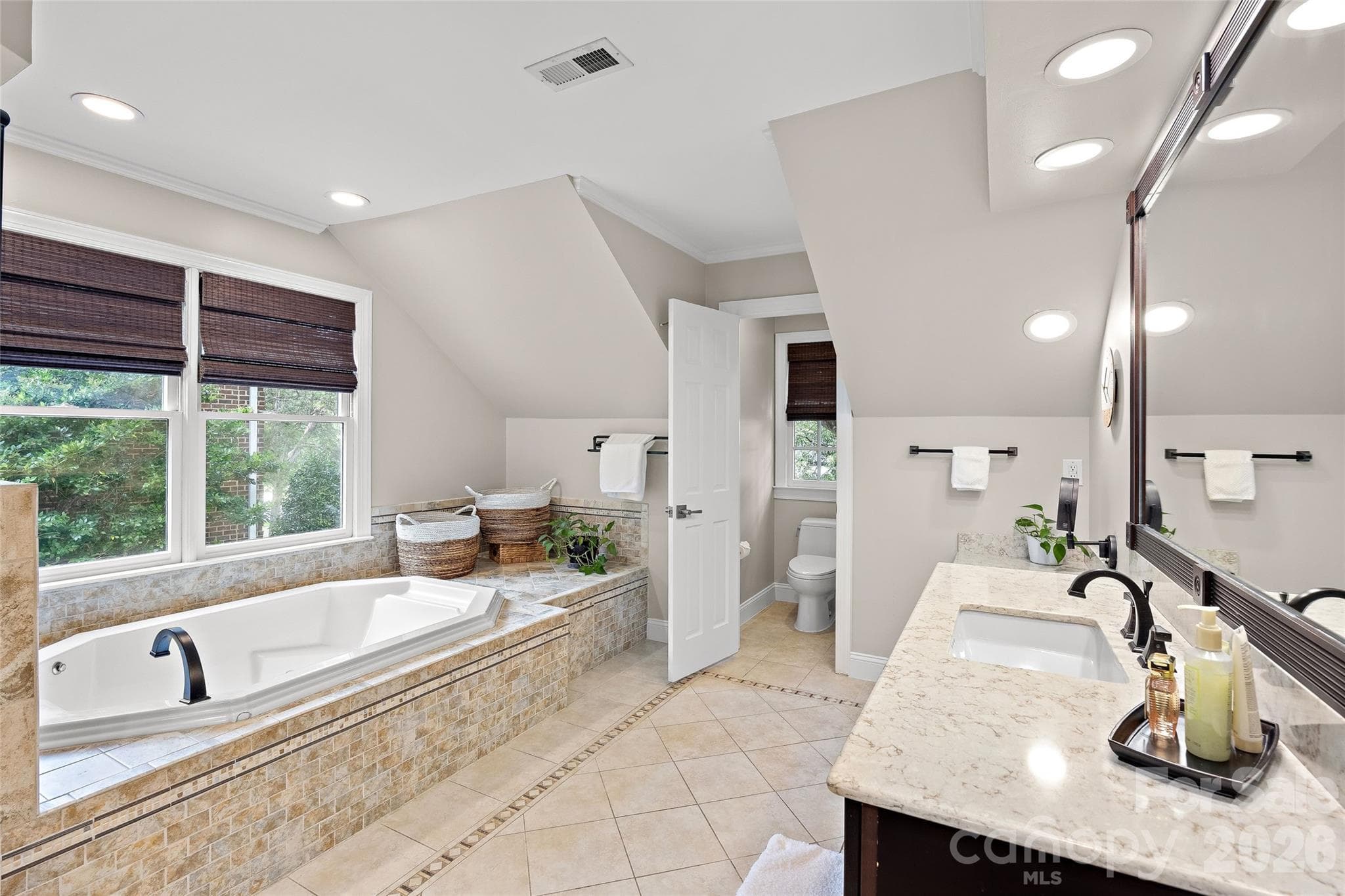 Single Family Residence at 4533 Noras Path Road, Charlotte, photo 28 of 48