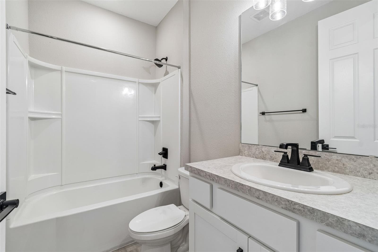 Single Family Residence at 8268 MARIETTA STILL DR, JACKSONVILLE, photo 13 of 19