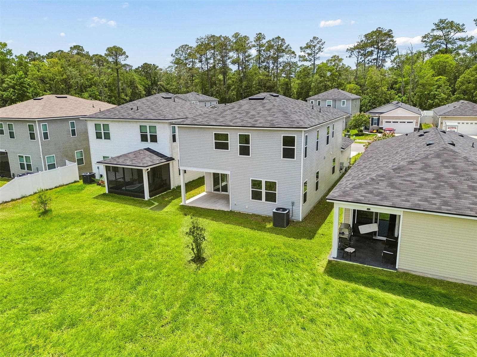 Single Family Residence at 8268 MARIETTA STILL DR, JACKSONVILLE, photo 18 of 19