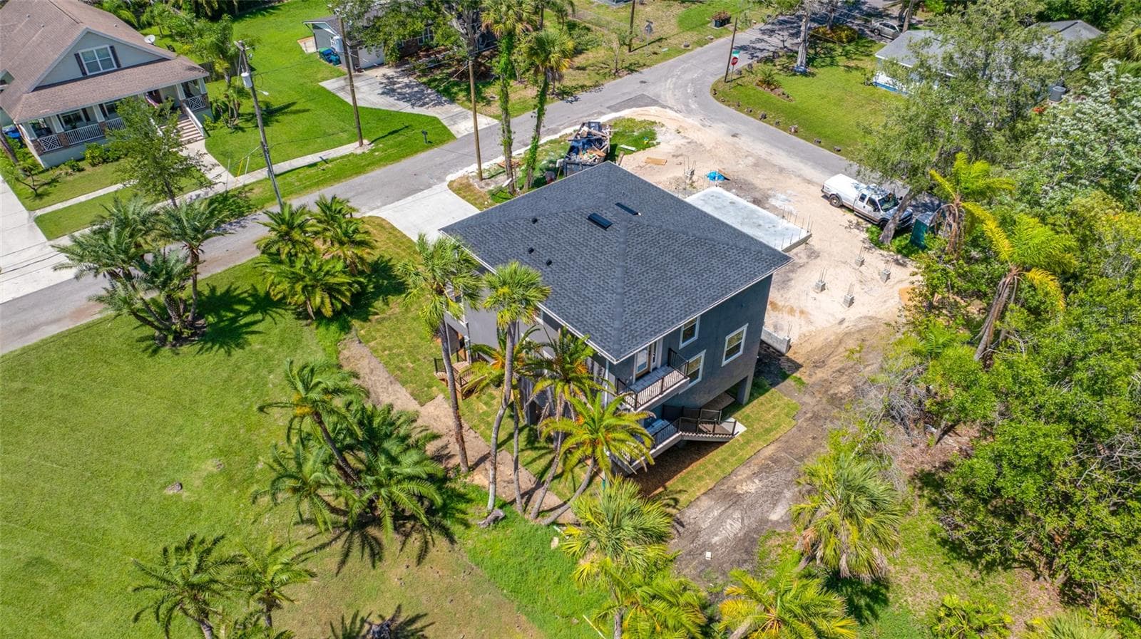 Single Family Residence at 1004 W HENRY AVE, TAMPA, photo 3 of 54